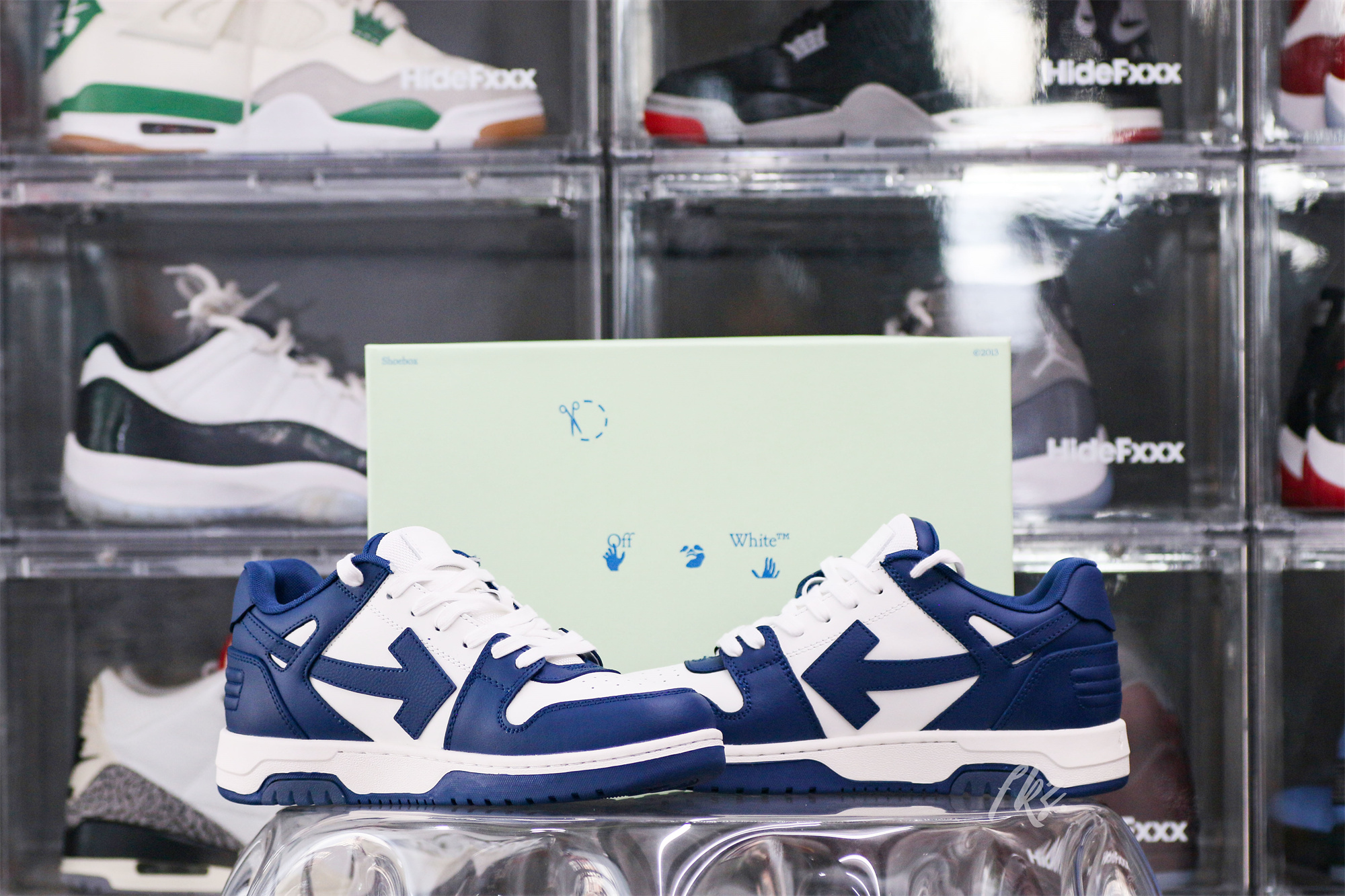 OFF-WHITE White & Navy Out Of Office Sneakers