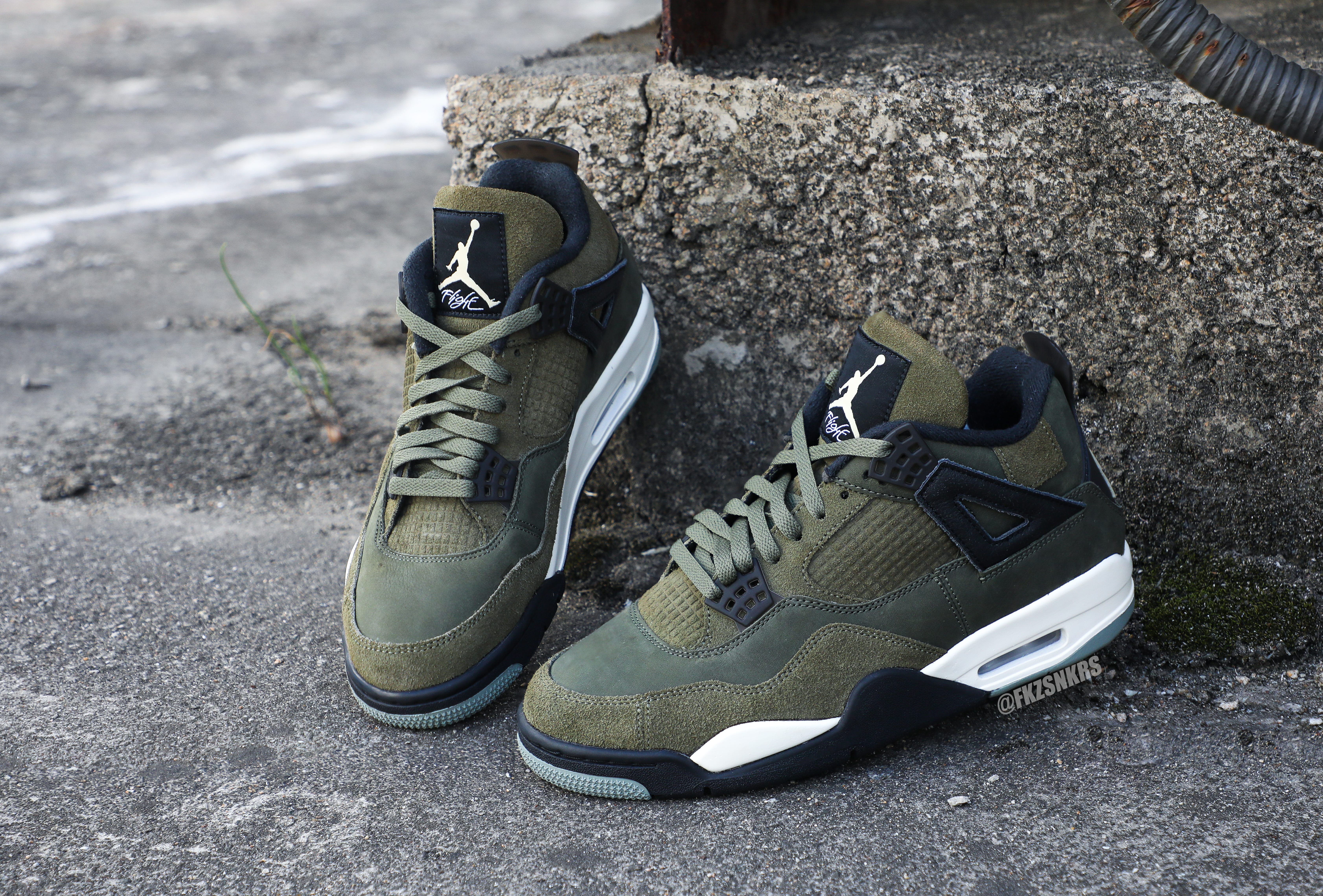 Air Jordan 4 Retro SE Craft Medium Olive (LN5 A1)