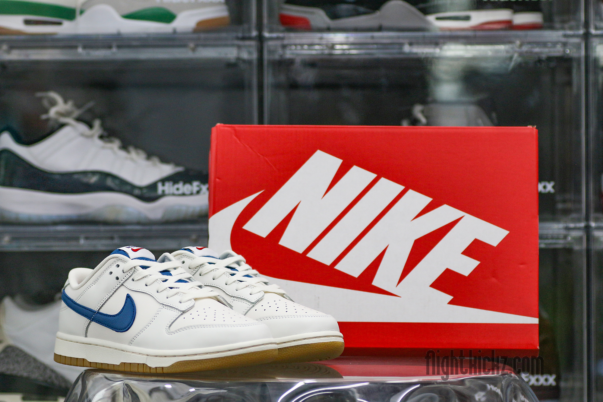 Nike Dunk Low SE Sail Dark Marina Blue