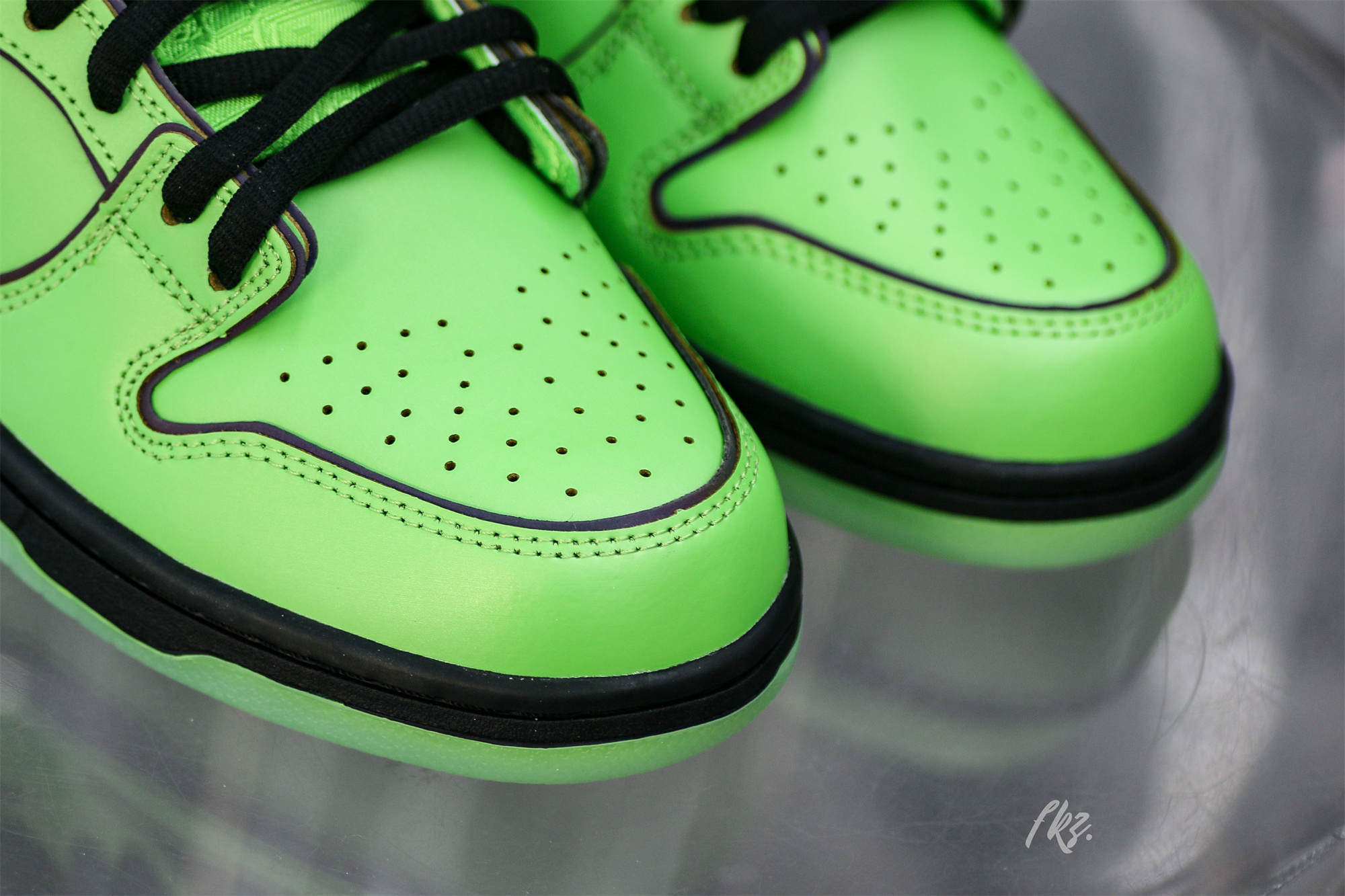 The Powerpuff Girls x Dunk Low Pro SB QS ‘Buttercup’