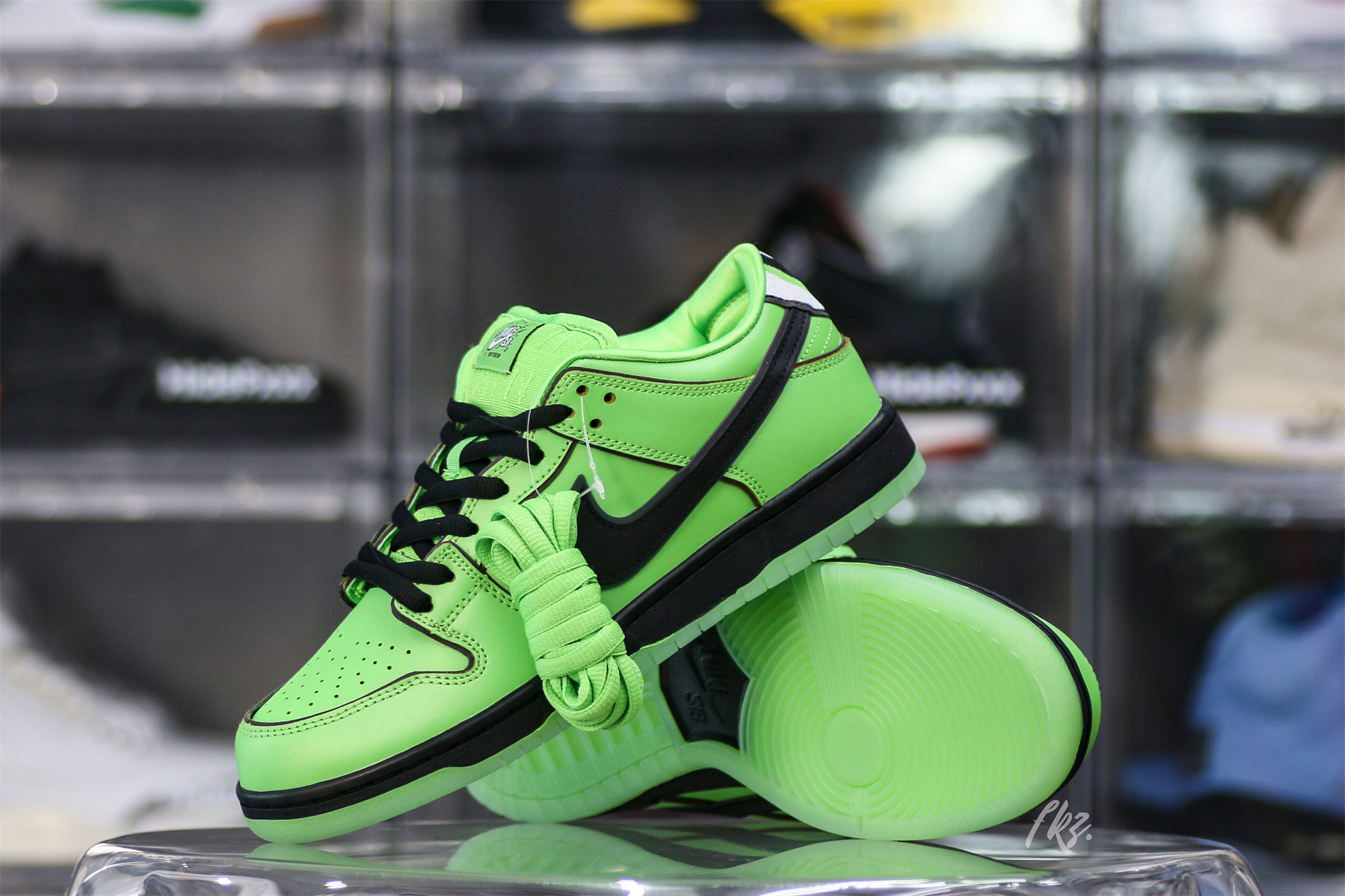 The Powerpuff Girls x Dunk Low Pro SB QS ‘Buttercup’