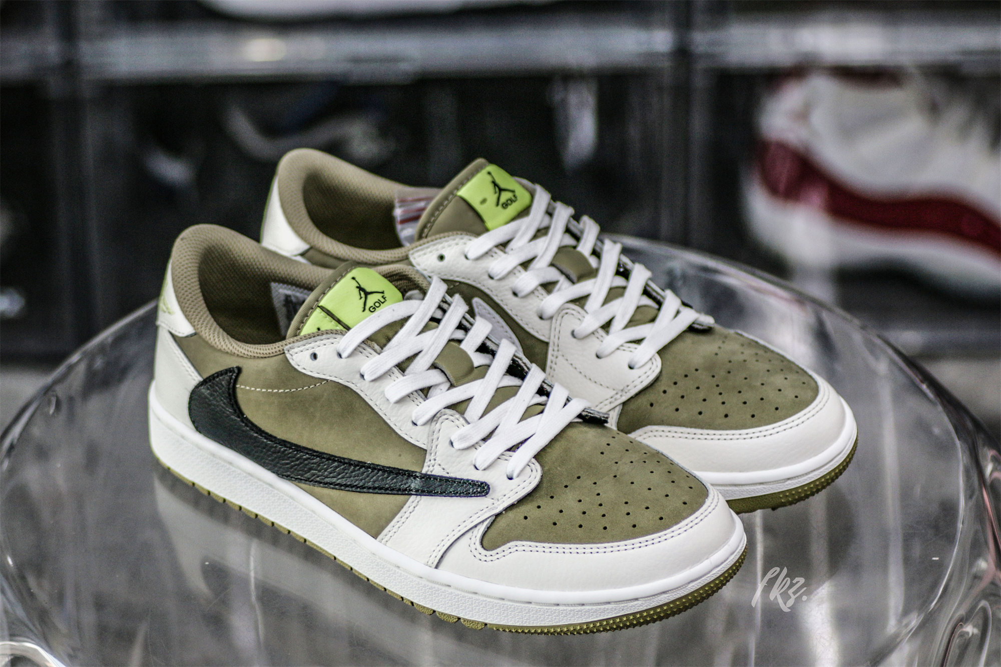 Travis Scott x Air Jordan 1 Low Golf Neutral Olive (LN5 A1)
