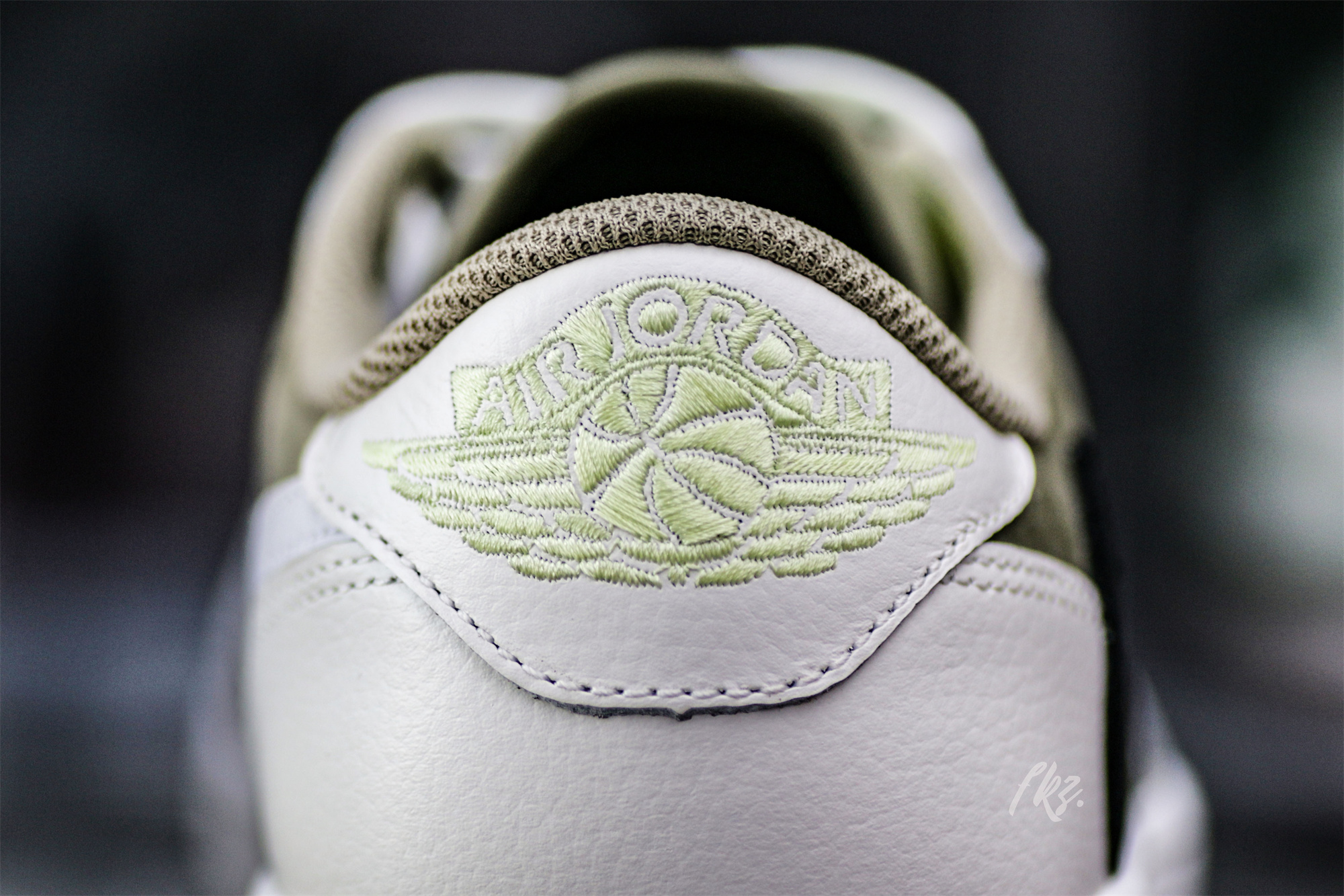 Travis Scott x Air Jordan 1 Low Golf Neutral Olive (LN5 A1)