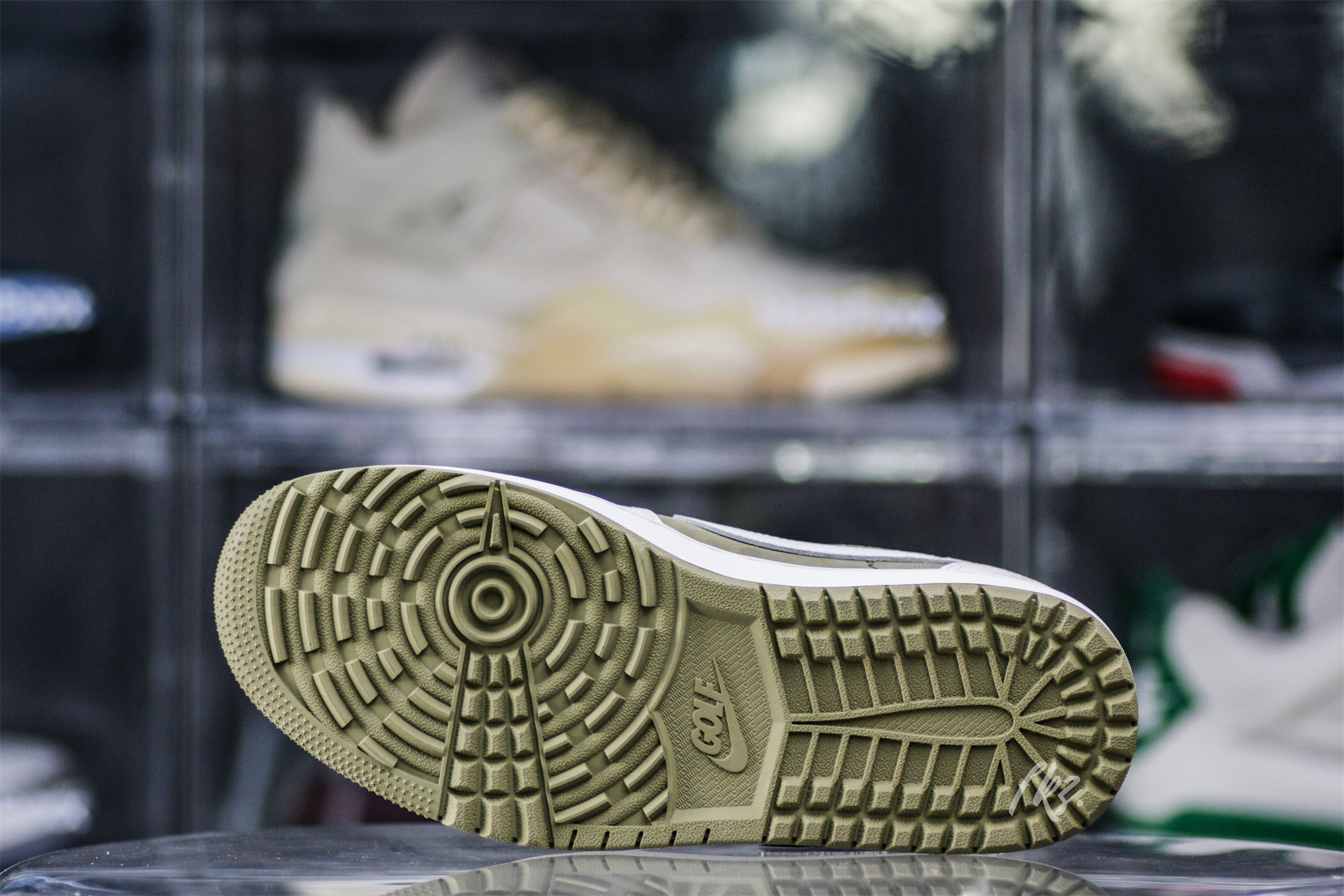 Travis Scott x Air Jordan 1 Low Golf Neutral Olive (LN5 A1)