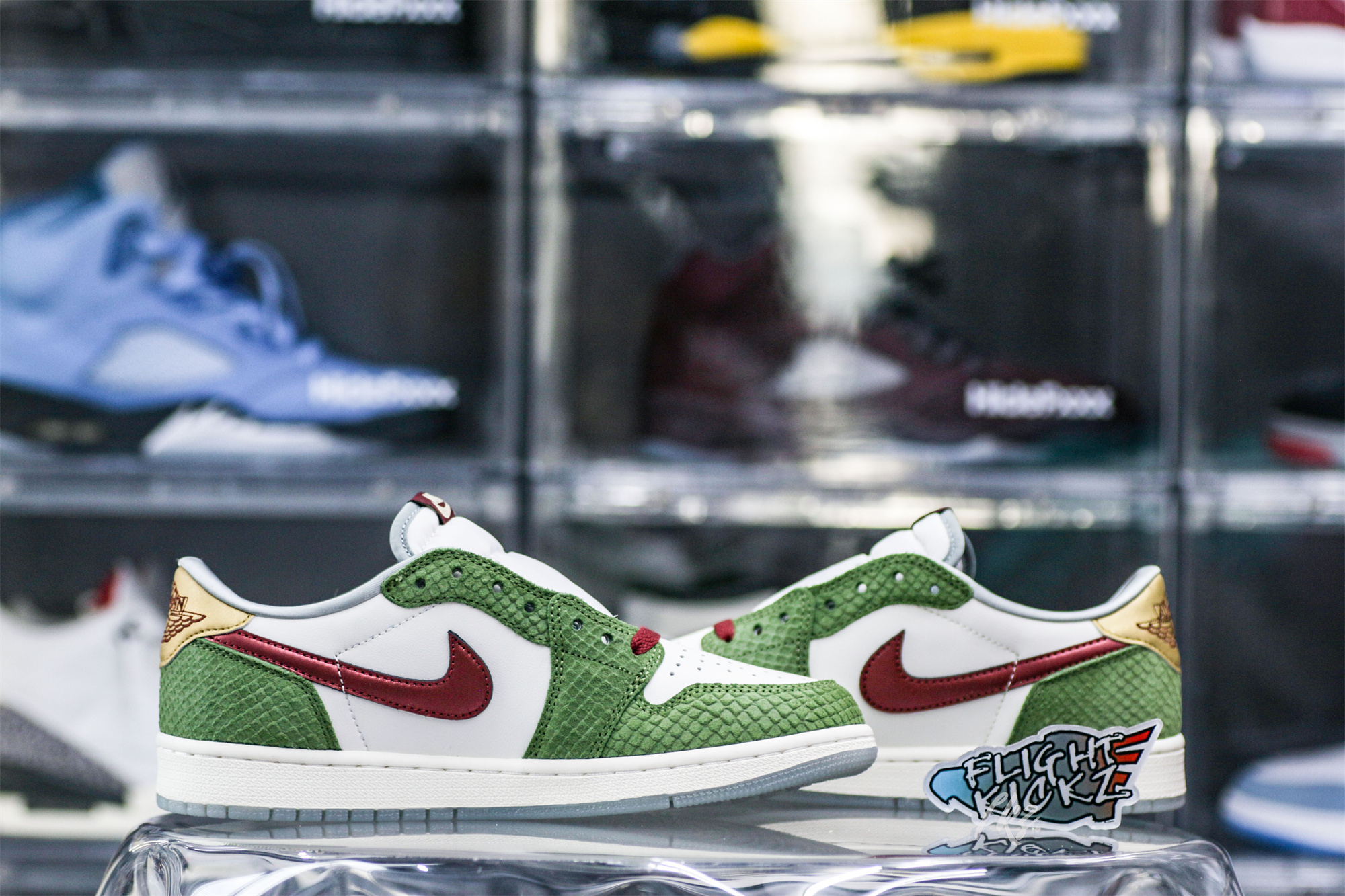 Air Jordan 1 Low OG “Year Of The Dragon ” 2024