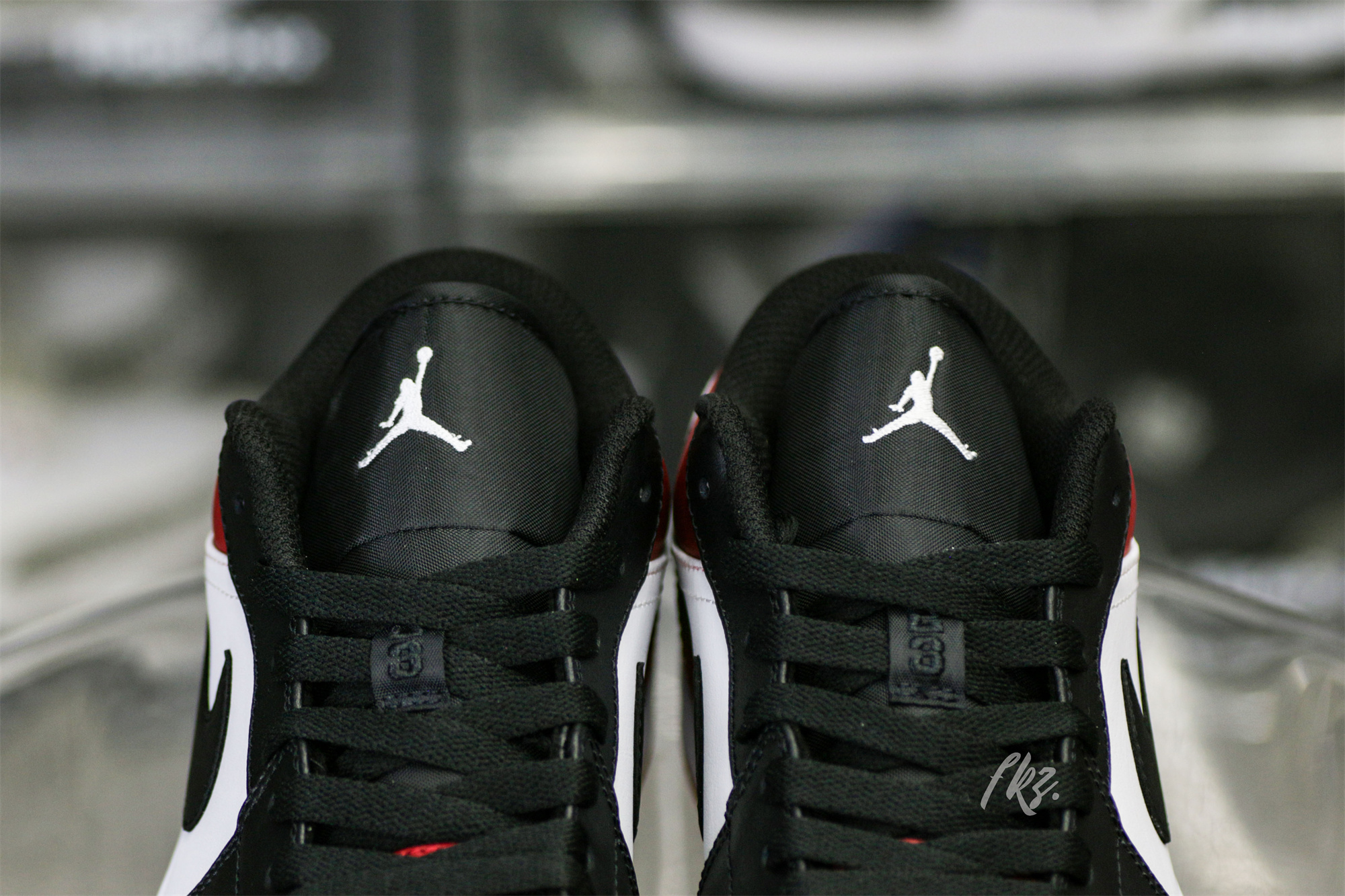 Air Jordan 1 Low Bred Toe 2021