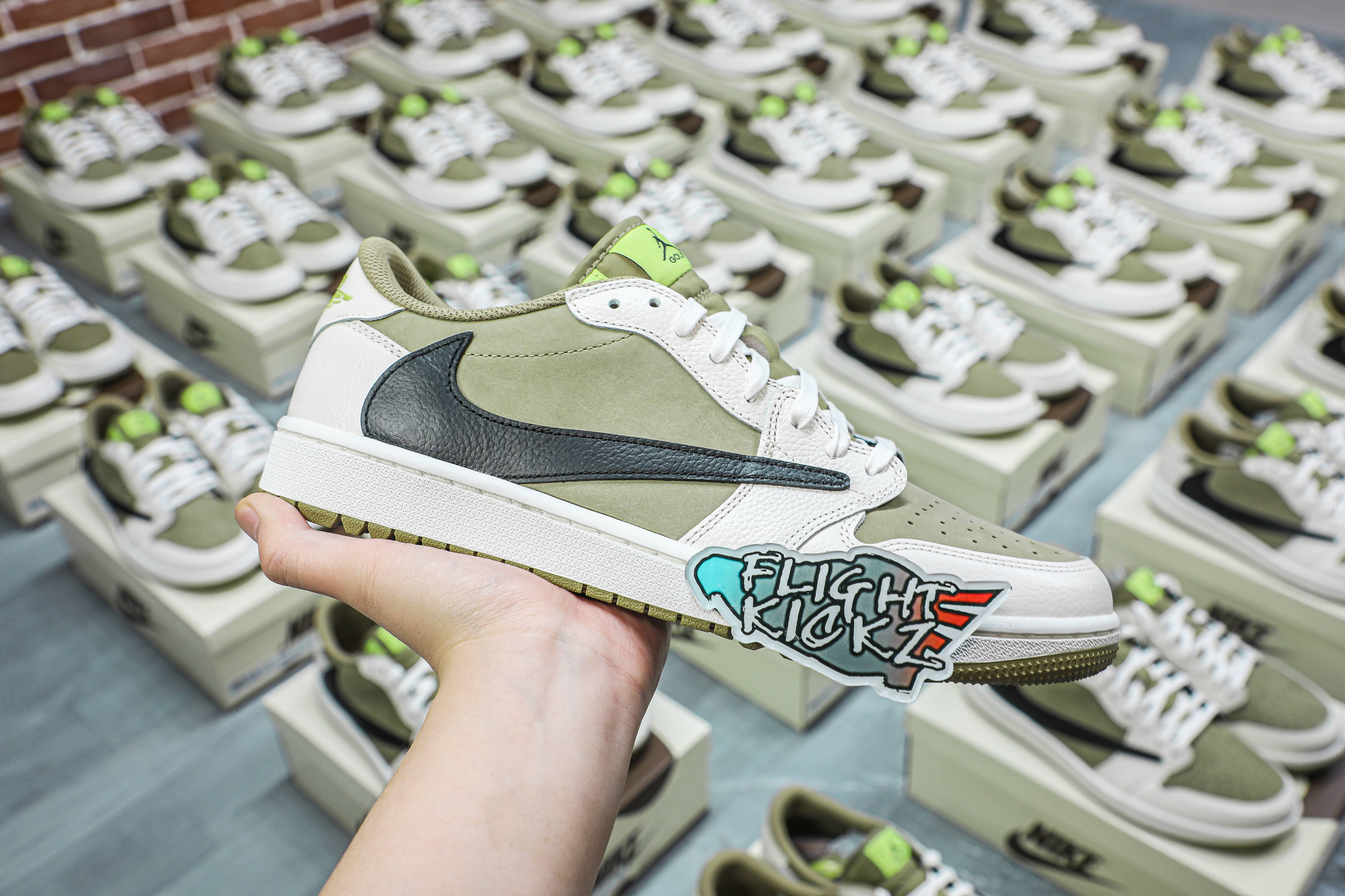 Travis Scott x Air Jordan 1 Low Golf Neutral Olive (LN5 A1)