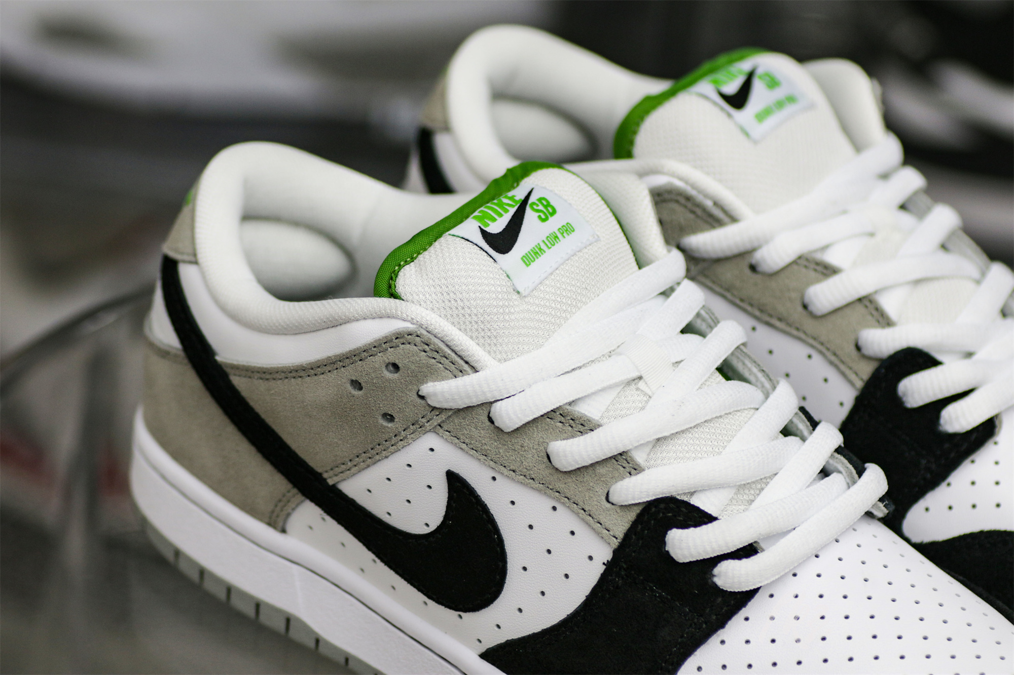 Nike SB Dunk Low Chlorophyll