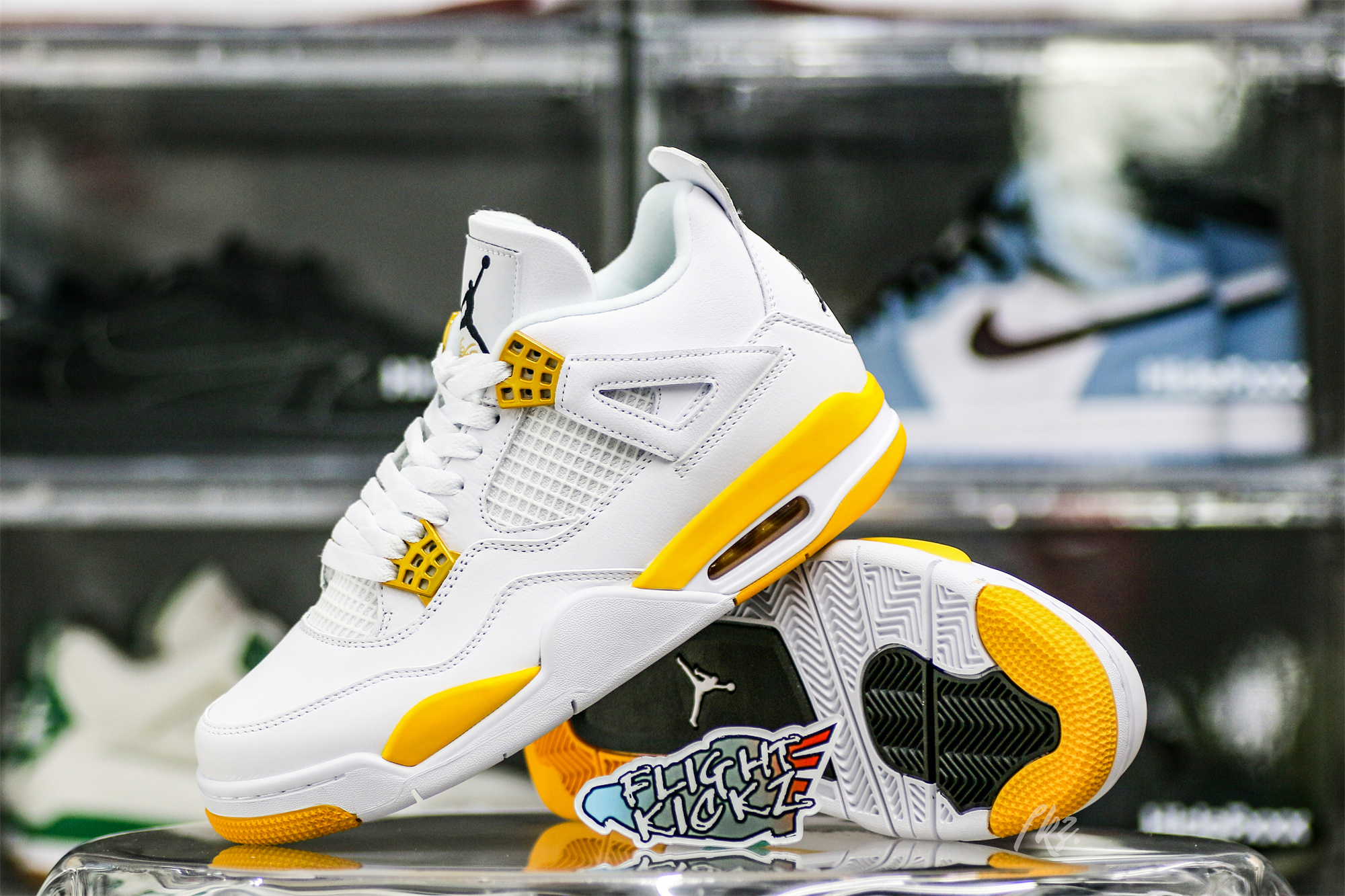 Air Jordan 4 Retro ‘Vivid Sulfur’ Wms 2024