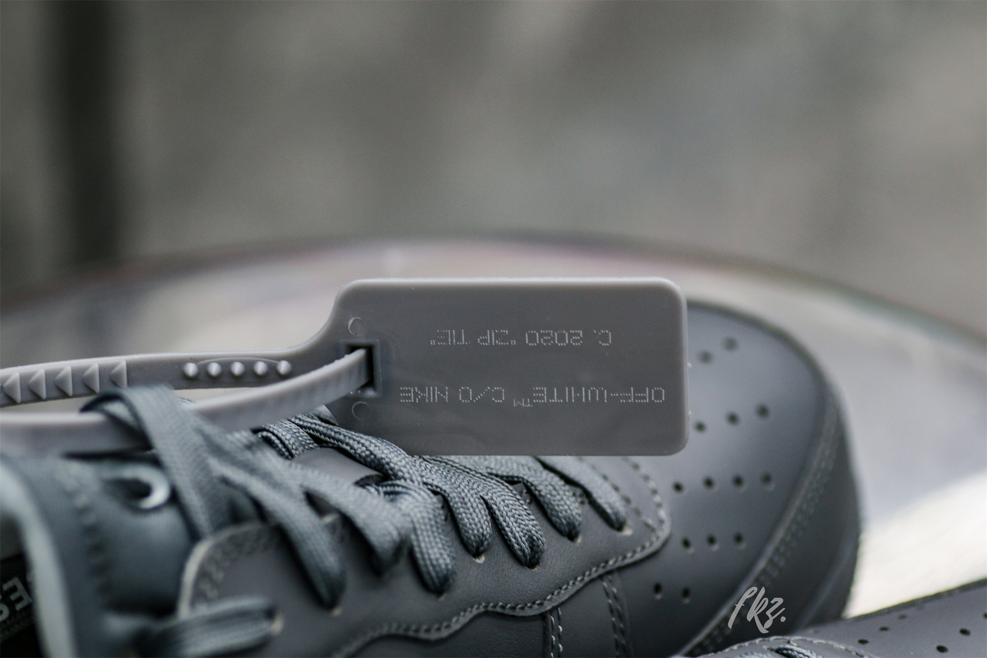 Off-White x Nike Air Force 1 Low Ghost Grey