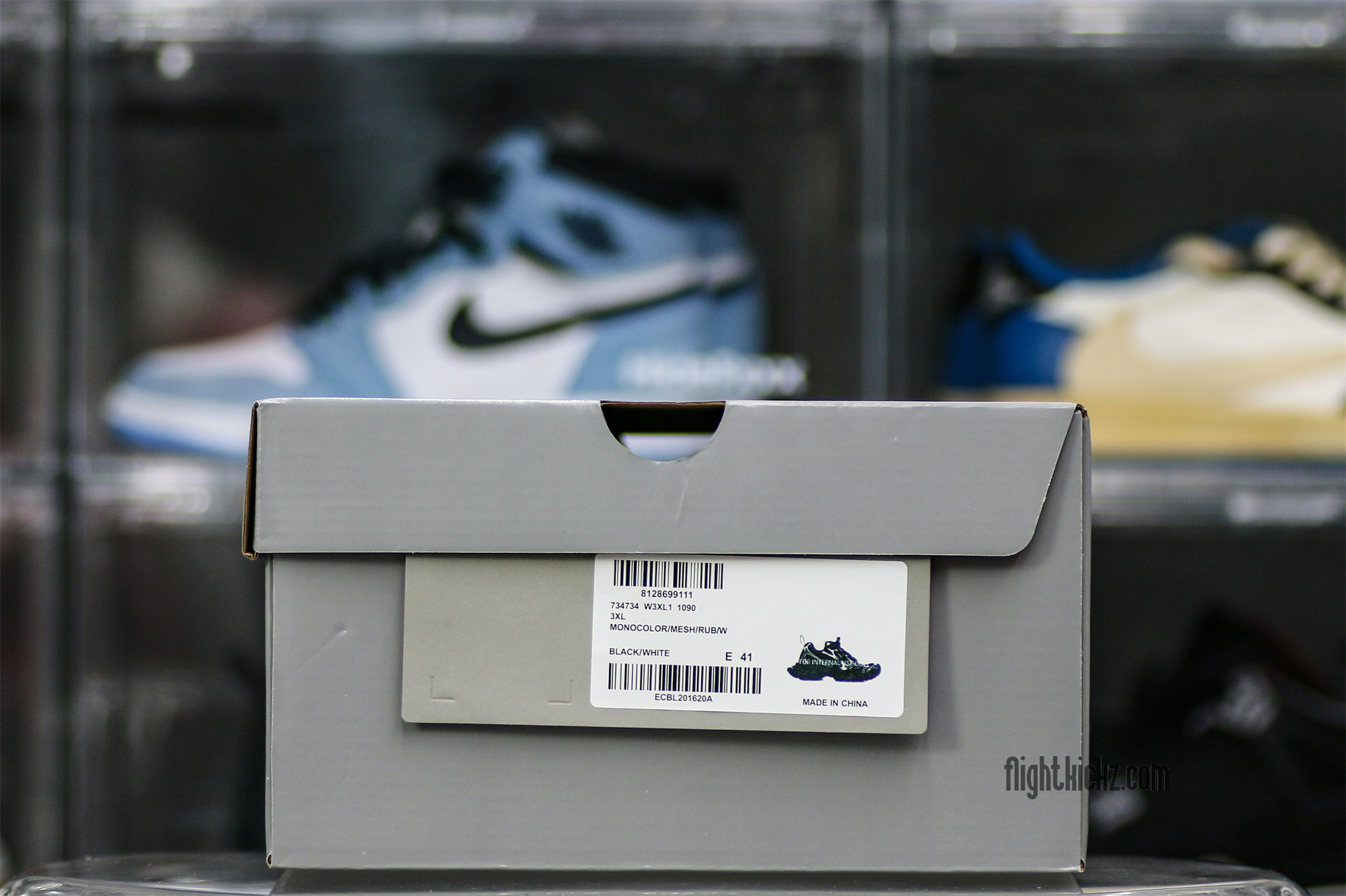 B@lenciag* 3XL Ski Sneaker in Black and white