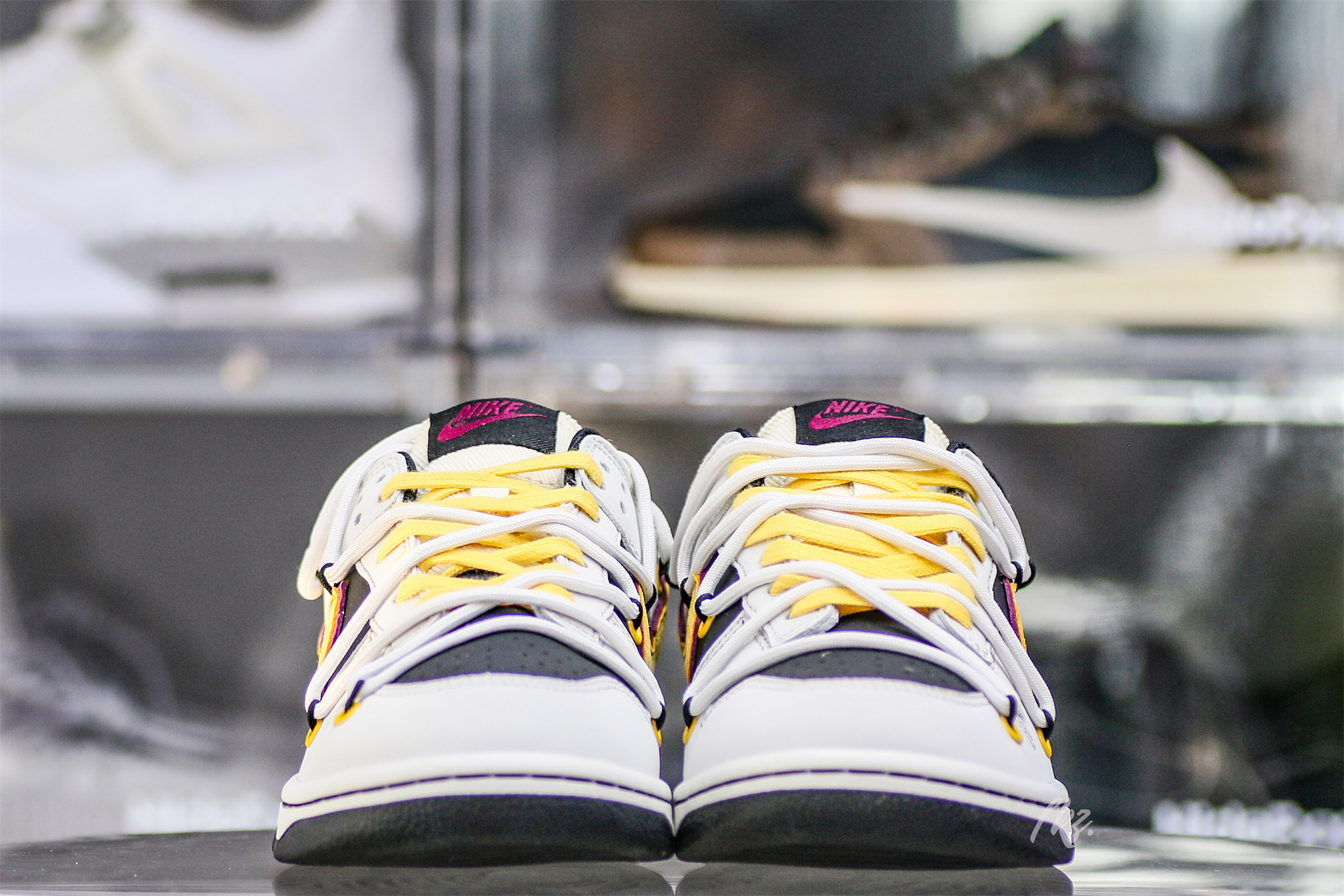 Otomo Katsuhiro x Nike Dunk One Piece Luffy White Yellow