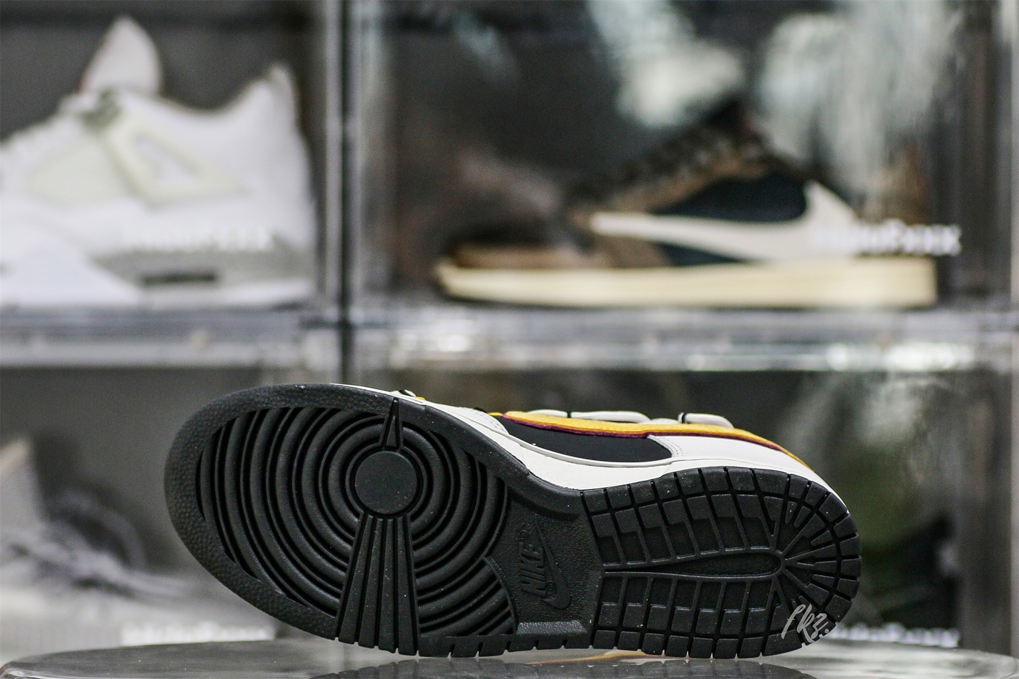 Otomo Katsuhiro x Nike Dunk One Piece Luffy White Yellow