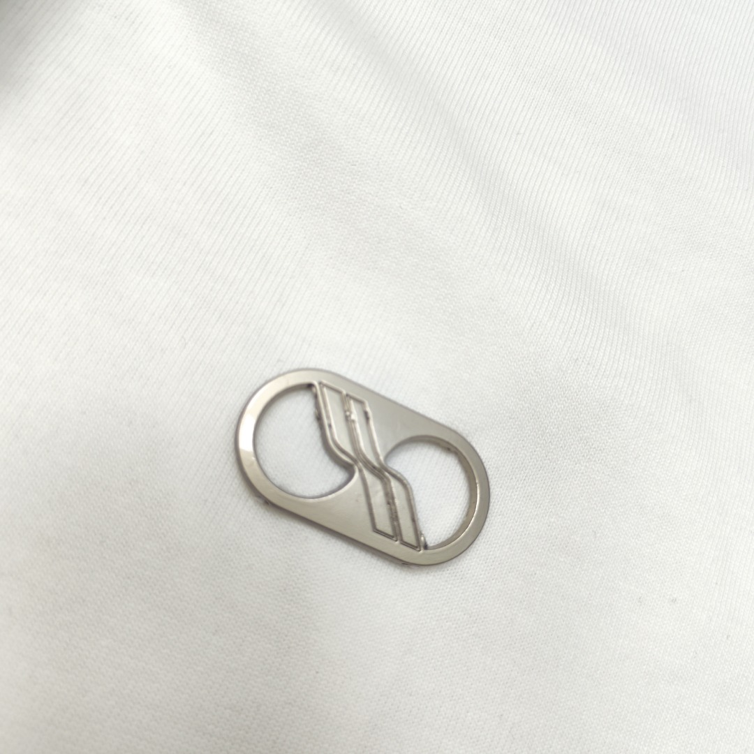 WE11D0NE TRACK Embossed Banner T-Shirt