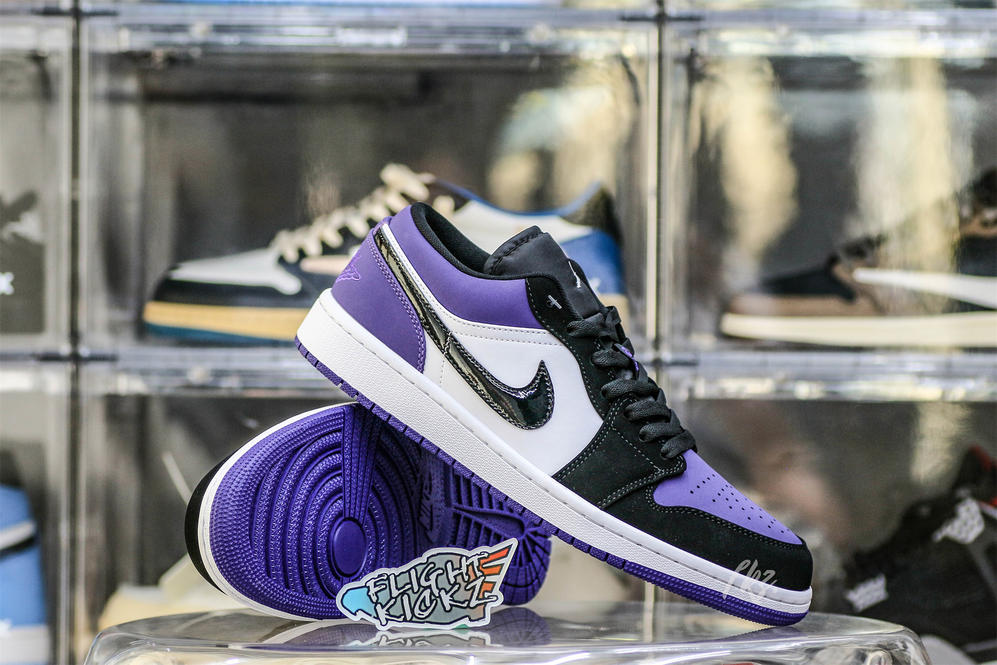 Jordan 1 Low Court Purple