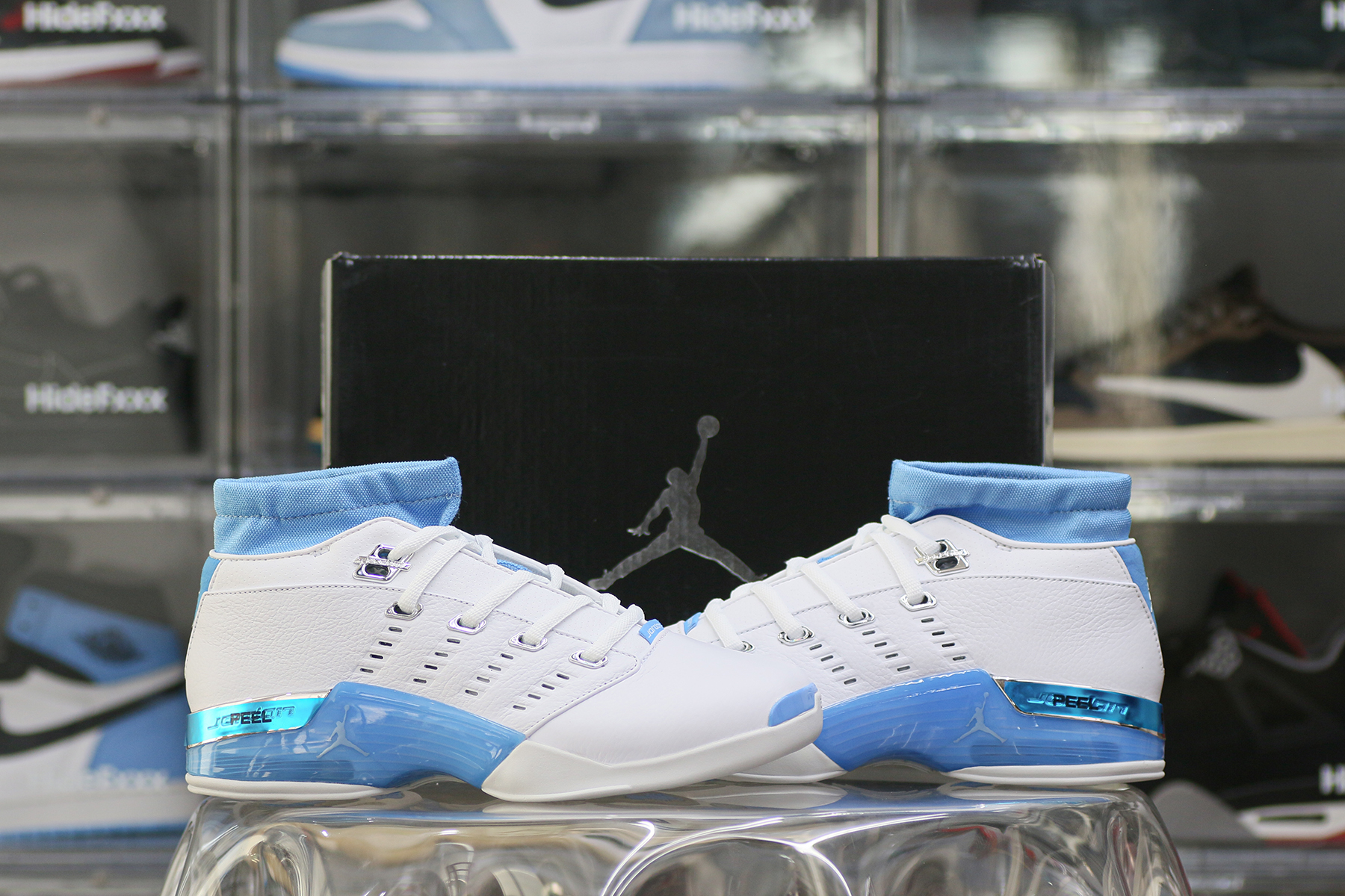 Jordan 17 Retro University Blue UNC 2024 (Regular box)