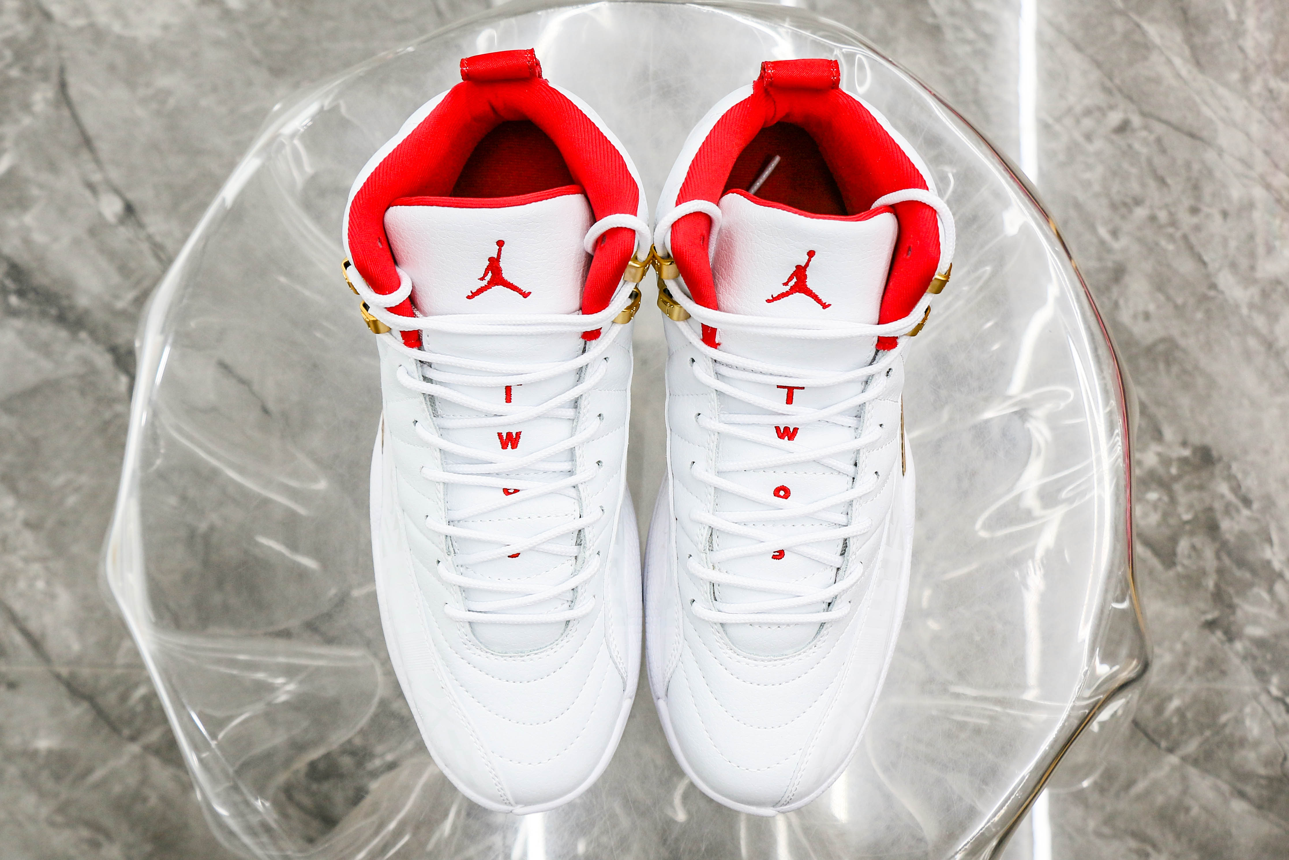 Jordan 12 Retro FIBA （2019）