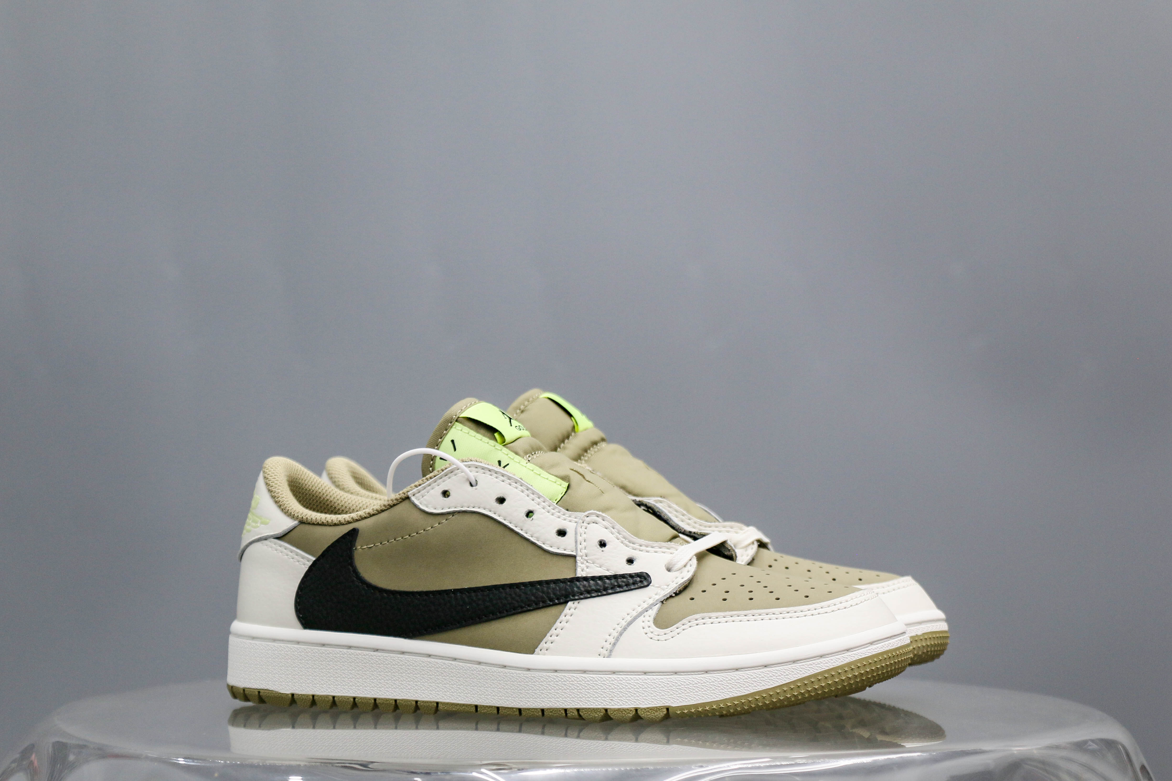 Travis Scott x Air Jordan 1 Low Golf Neutral Olive (A2 Batch)