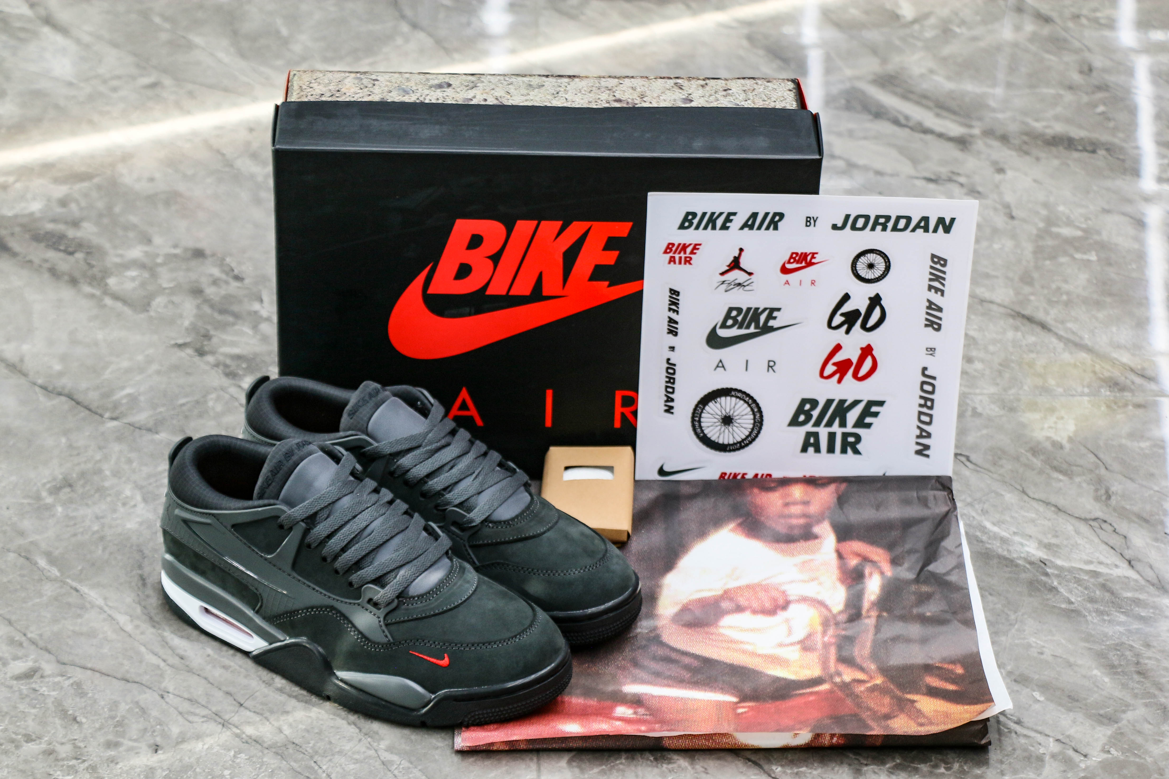 Jordan 4 RM SP Nigel Sylvester Driveway Grey