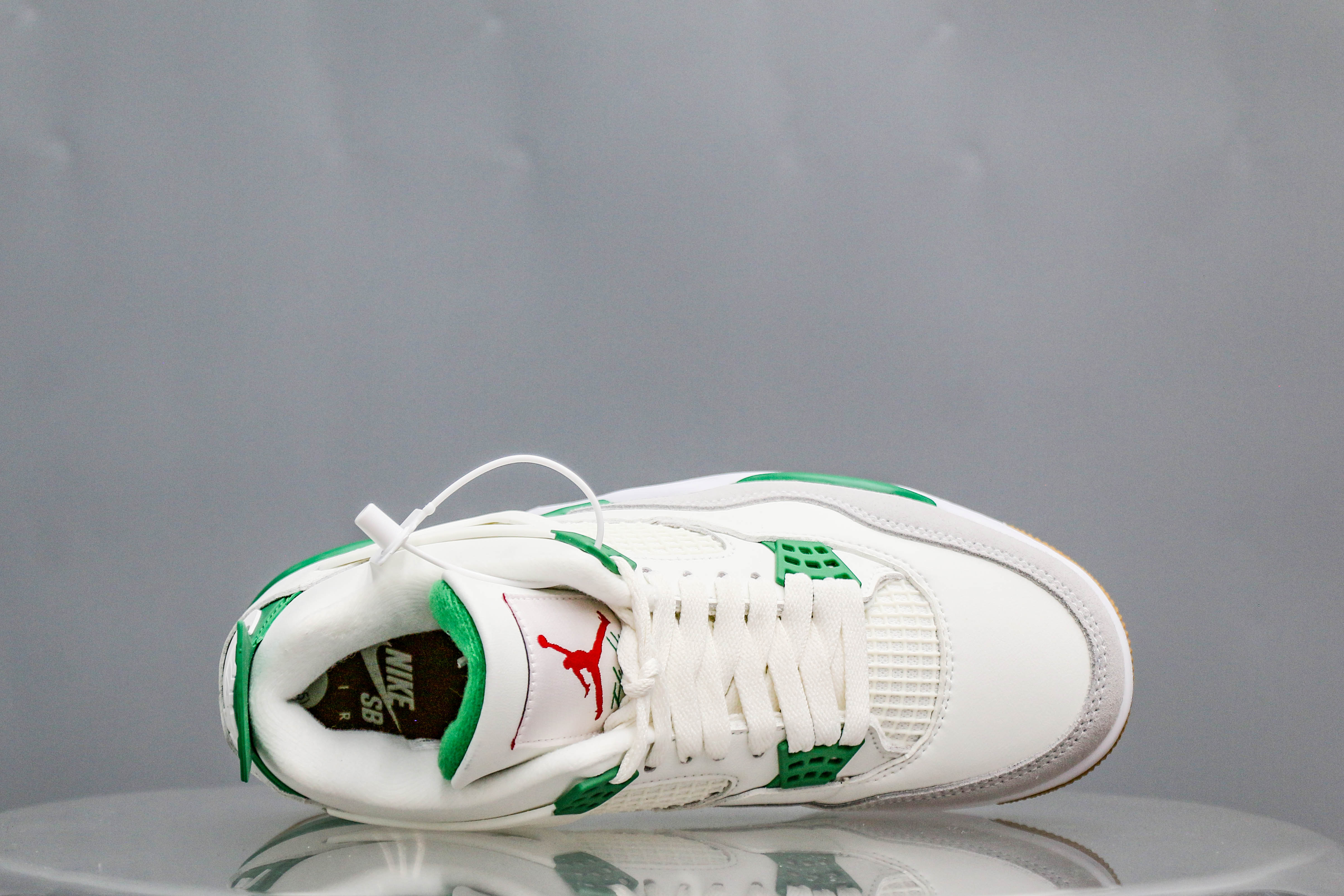 Air Jordan 4 Retro Pine Green 2023 (A2 Batch)