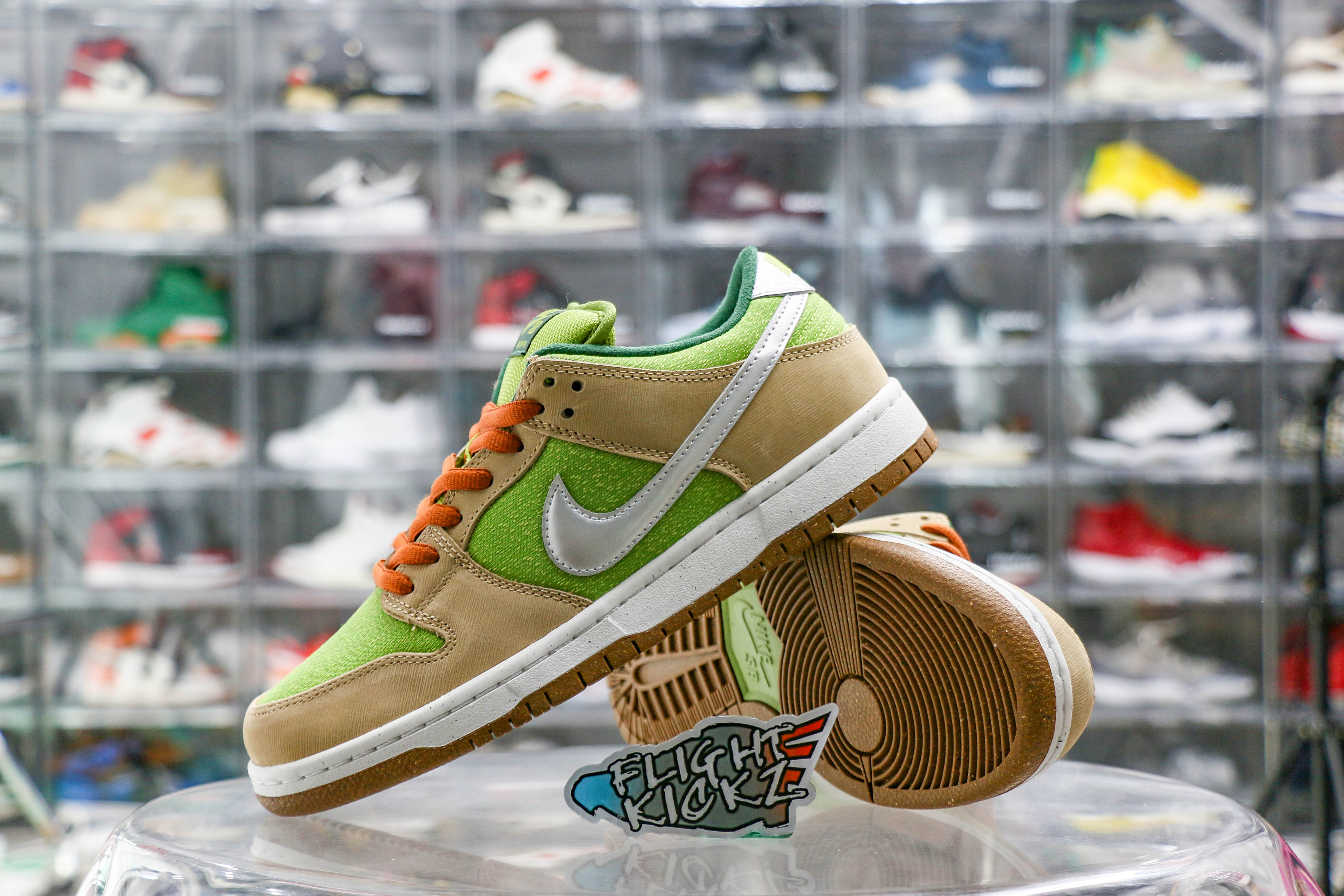 Nike SB Dunk Low Escargot