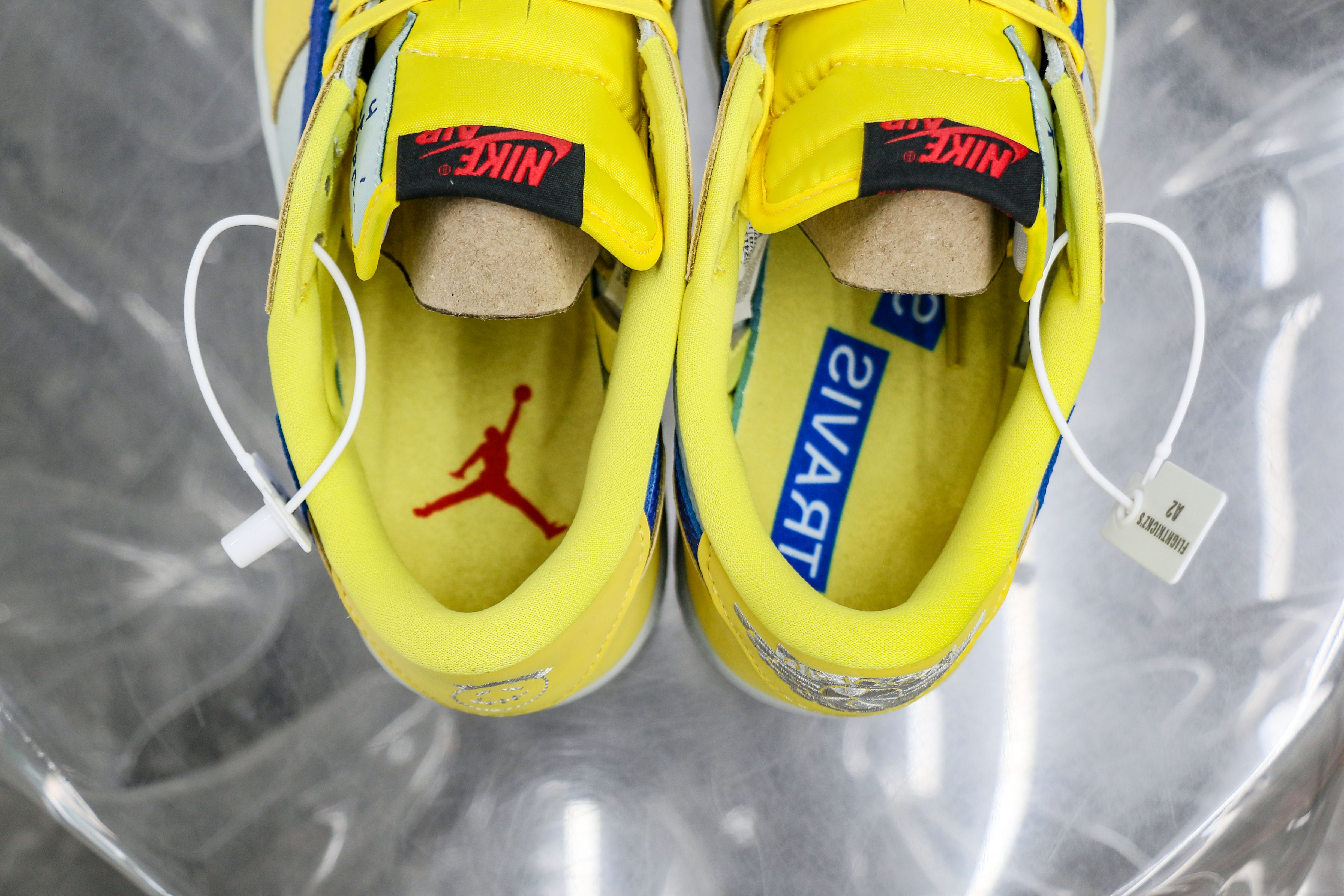 Travis Scott x Air Jordan 1 Retro Low OG SP “ElkinsCanary Yellow”（A2 Batch)