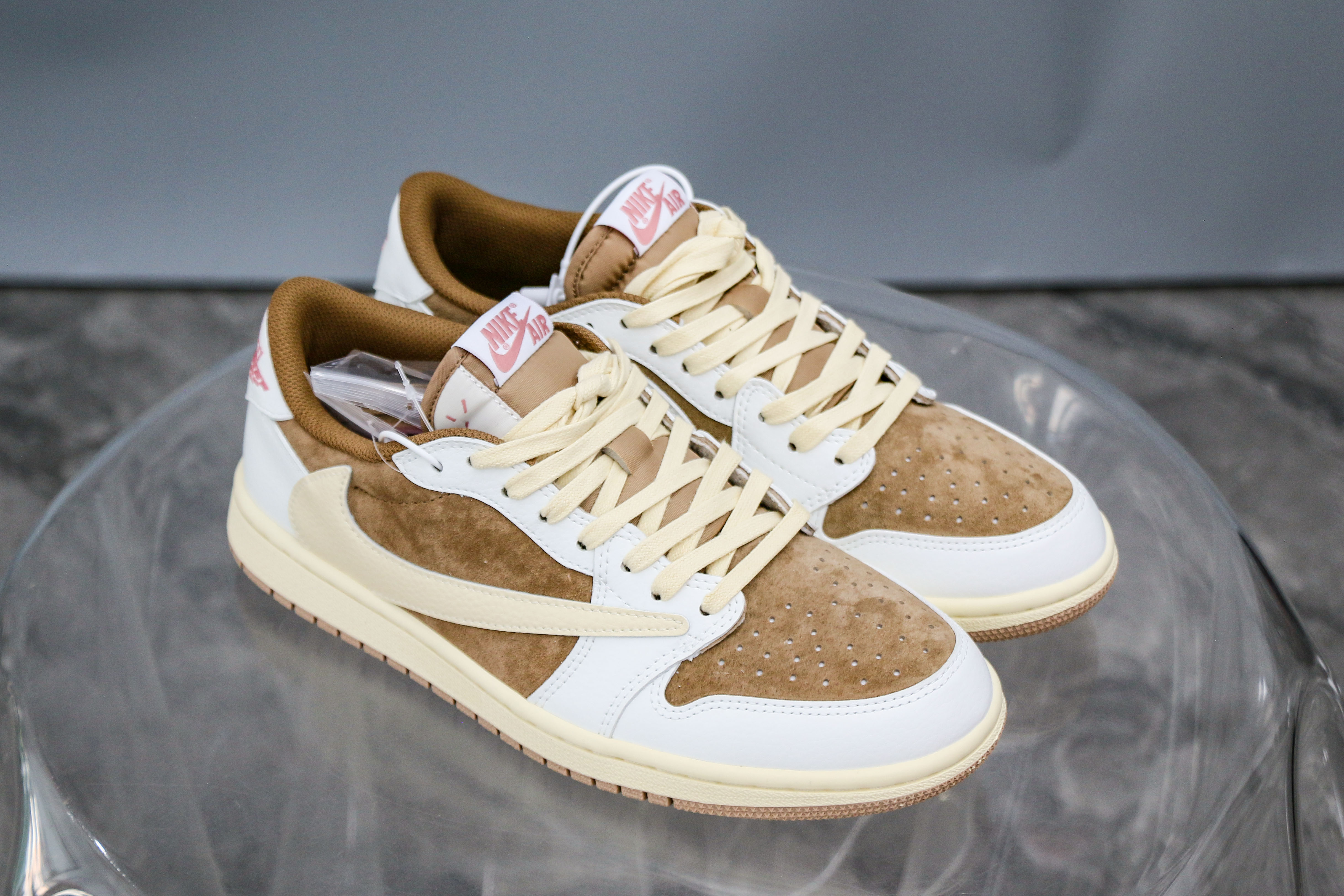 Travis Scott X Air Jordan 1 Low OG Sail / Muslin（A2 Batch)