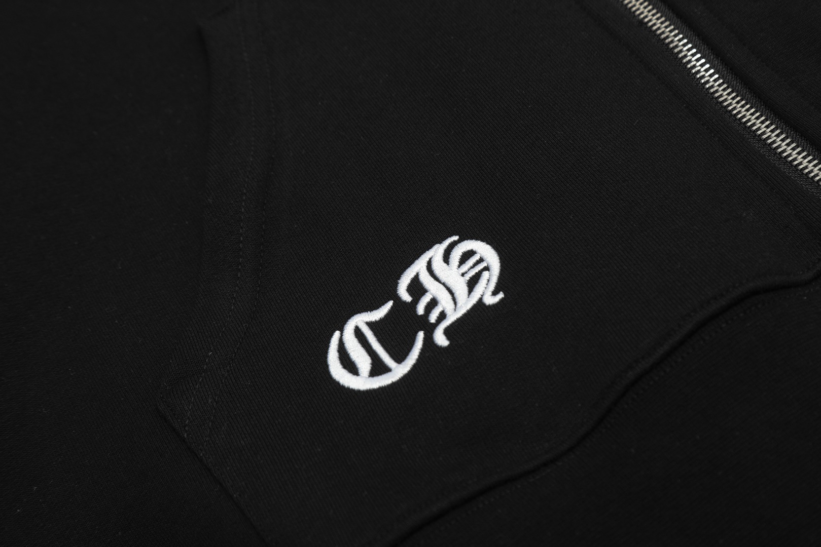 Ch*0me He**ts black embroidered and printed heavy-duty zip-up hoodie