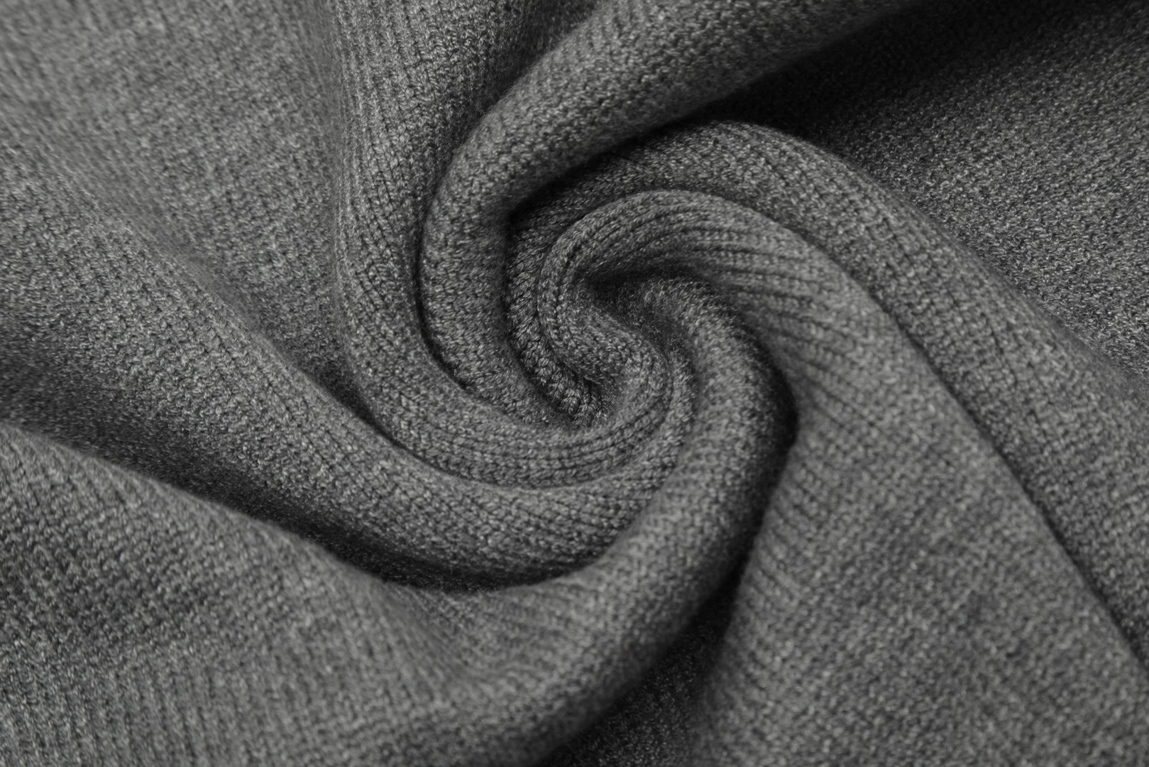 Am1 2024SS classic gray jacquard big heart turtleneck sweater