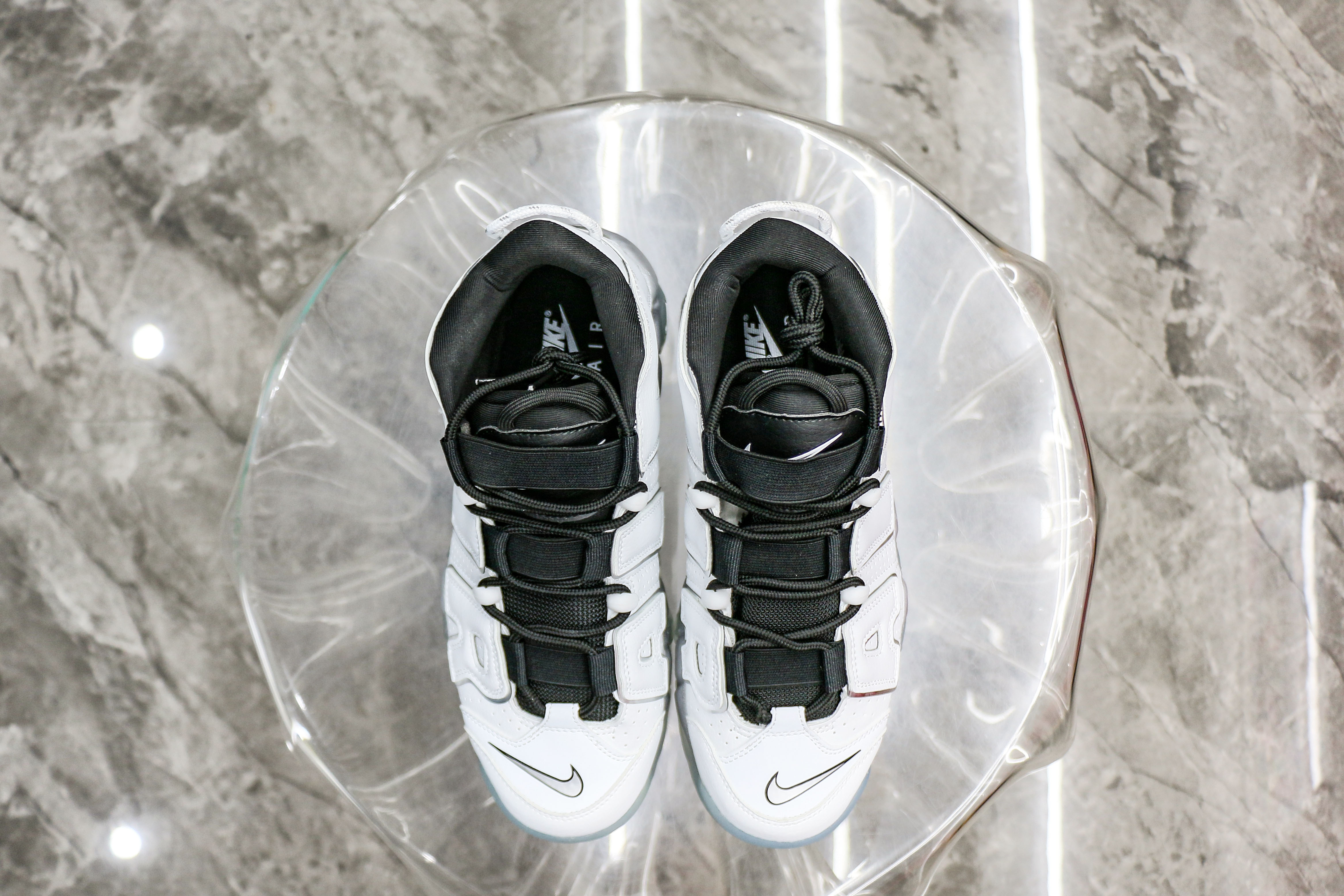 nike air more uptempo se white Ch*0me