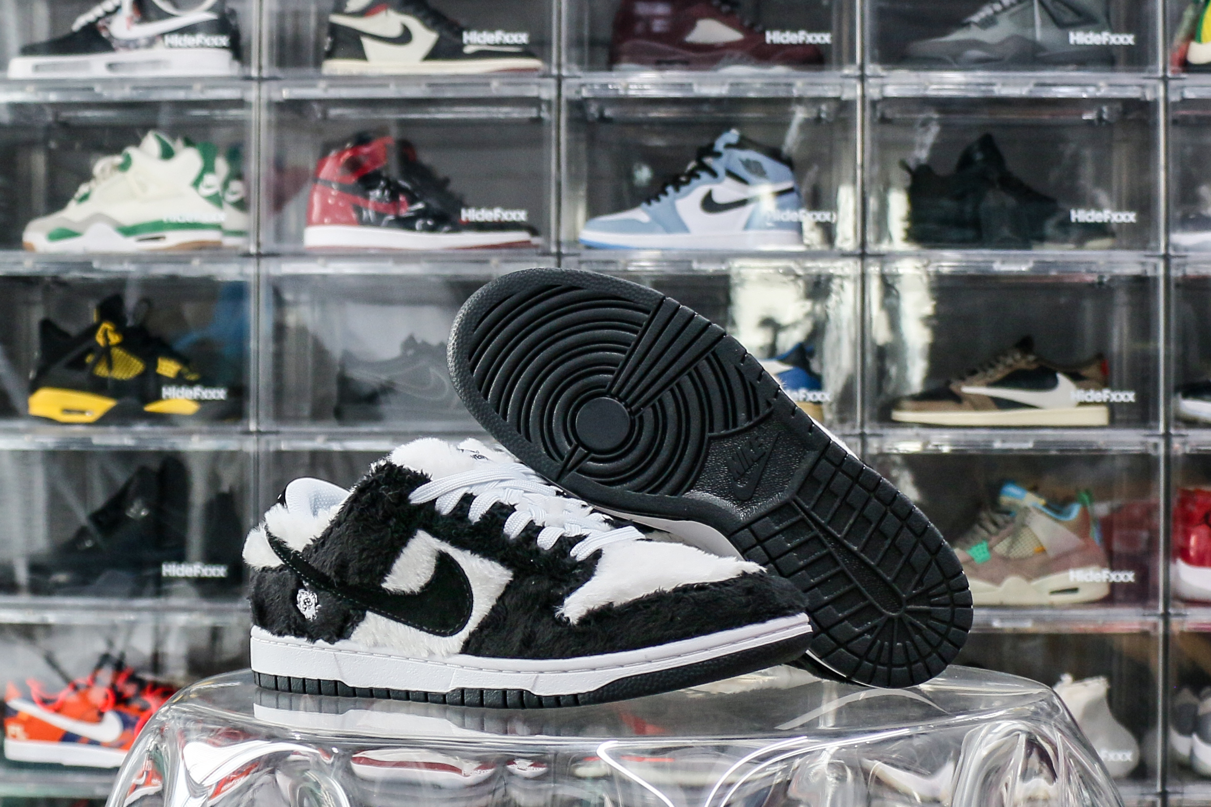 Nike SB Dunk Low Verdy Vick (Friends and Family)