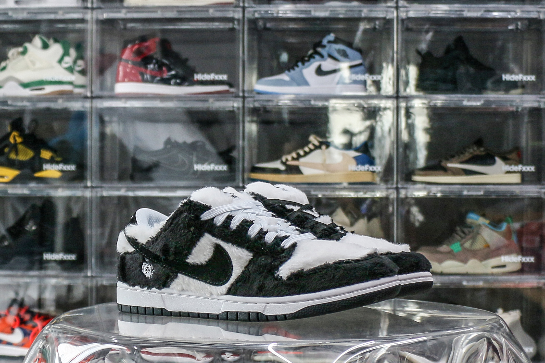 Nike SB Dunk Low Verdy Vick (Friends and Family)