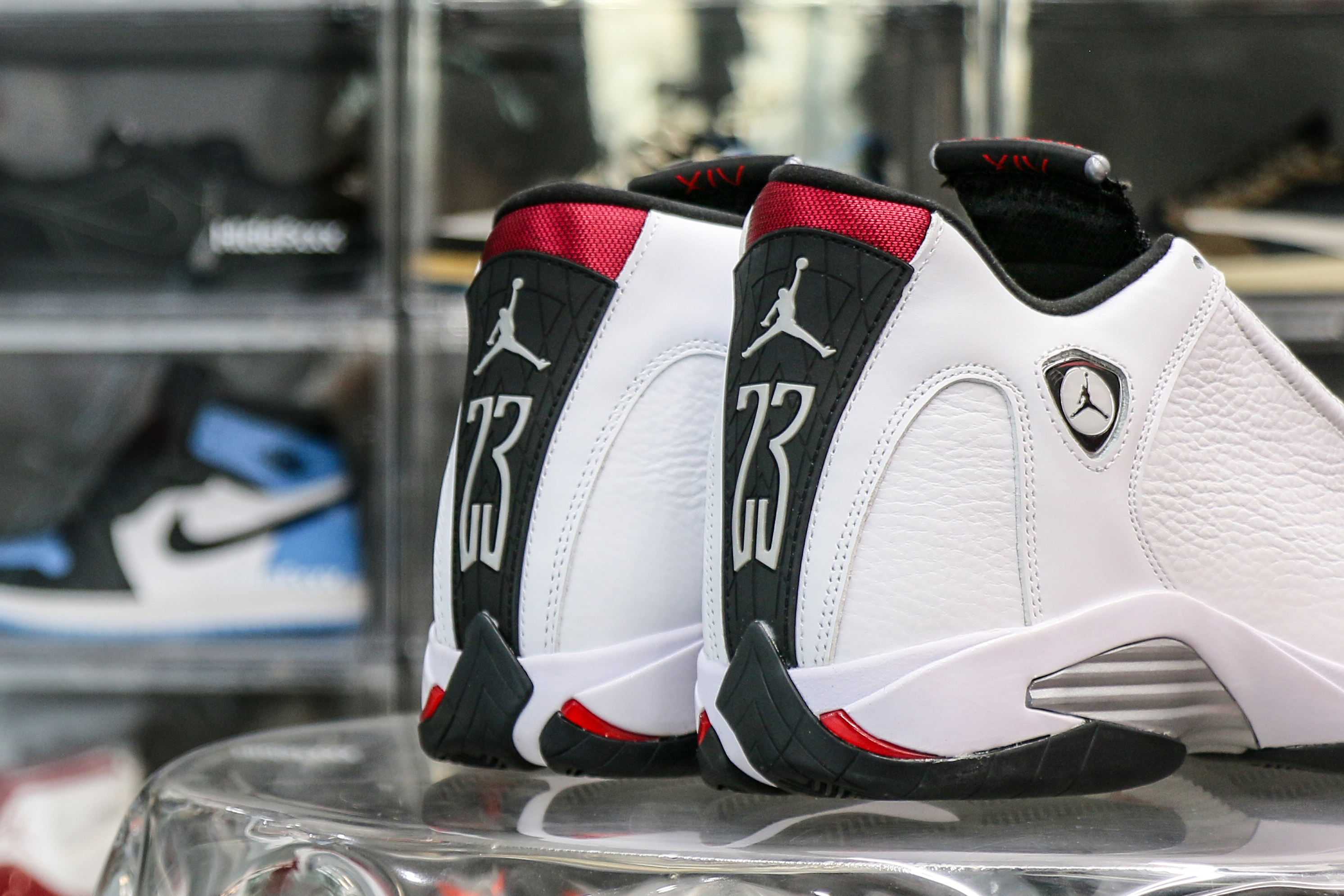 Air Jordan 14 Retro Black Toe (2024)