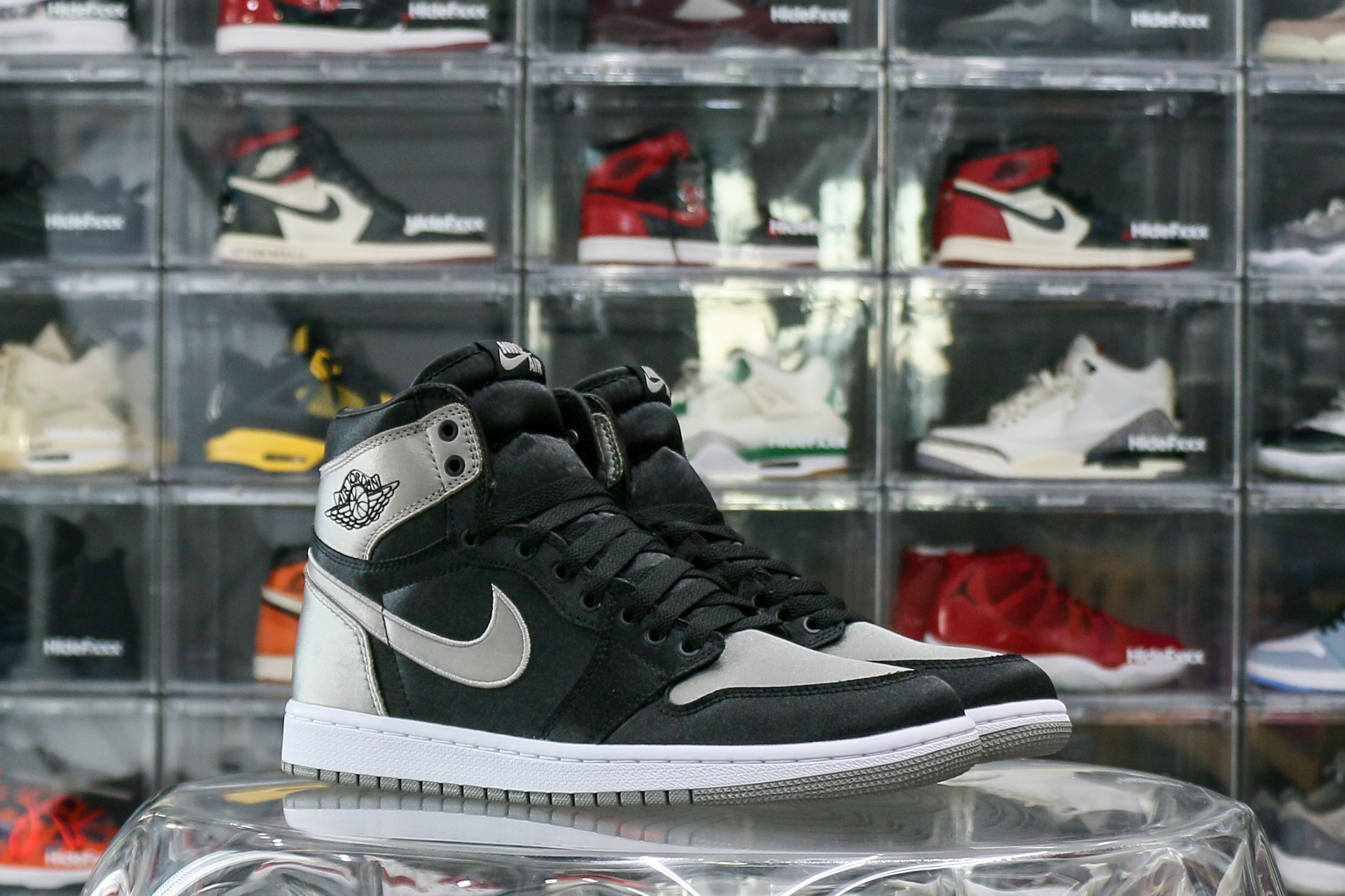 Air Jordan 1 Retro High OG Satin Shadow 2024