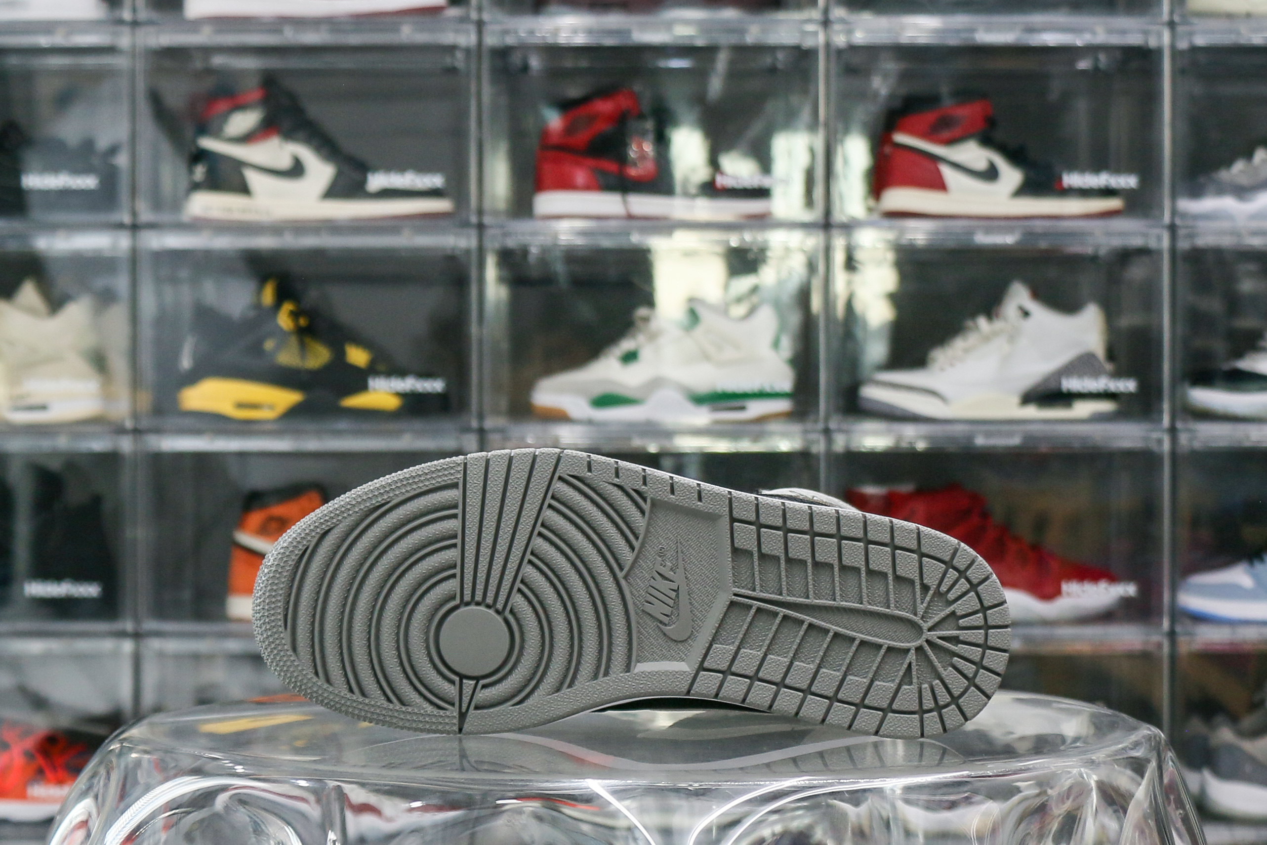 Air Jordan 1 Retro High OG Satin Shadow 2024