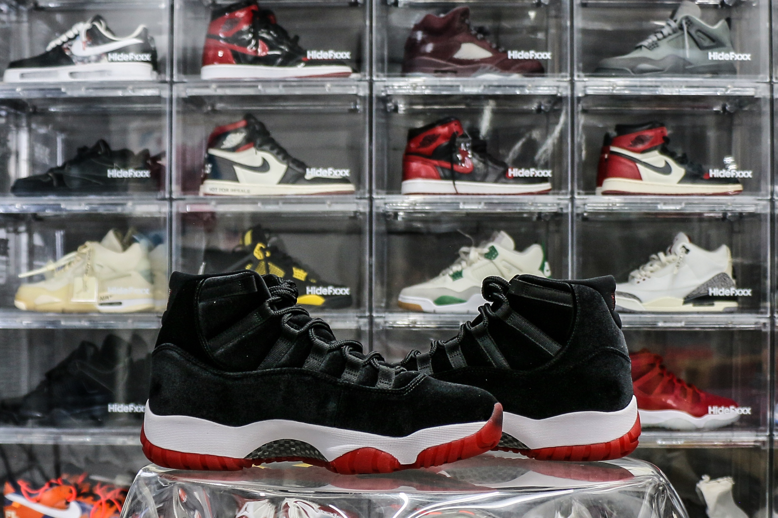 Wmns Jordan 11 Retro Bred Velvet (Ln5 A1)