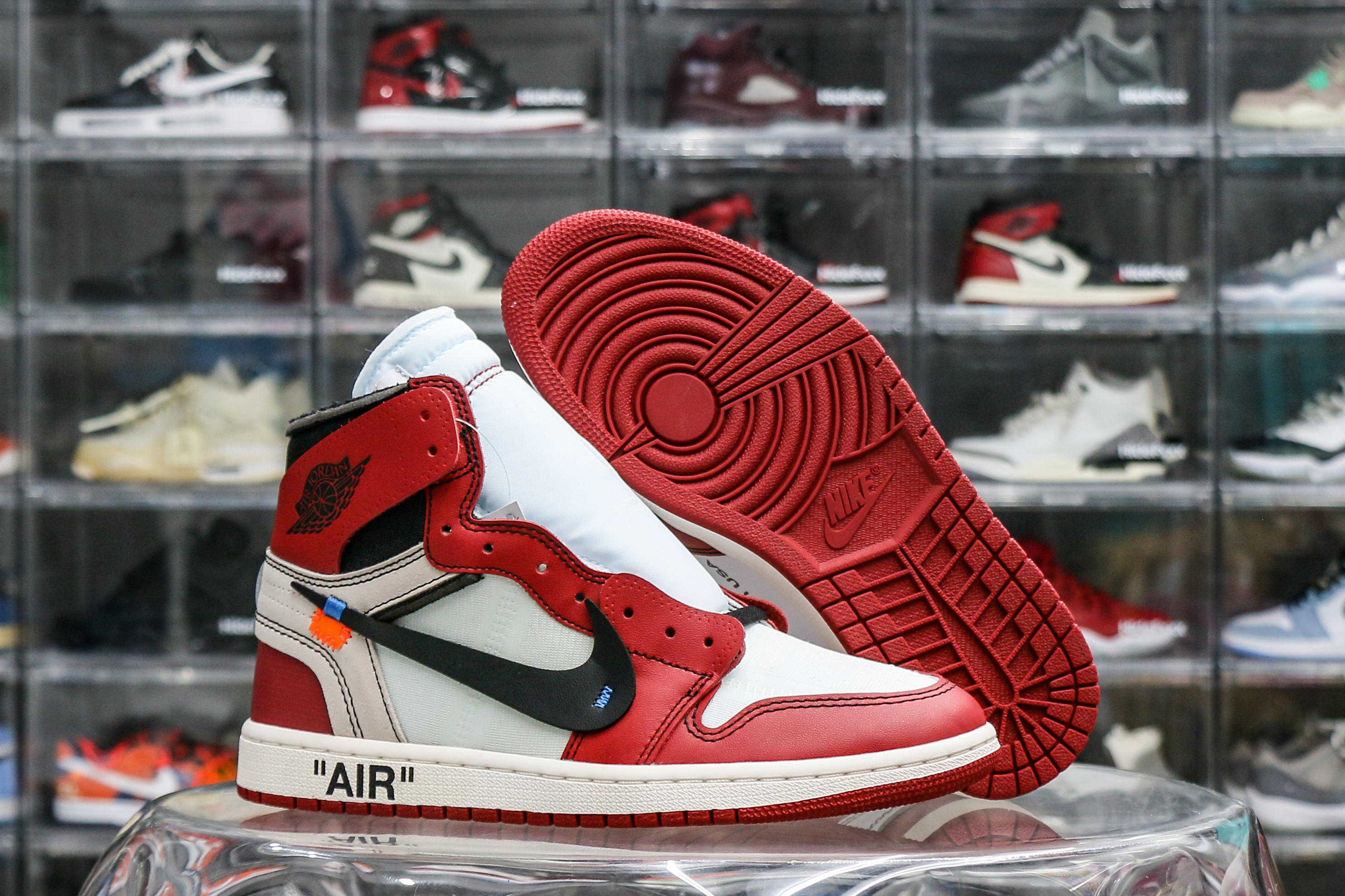 Jordan 1 Retro High Off-White Chicago