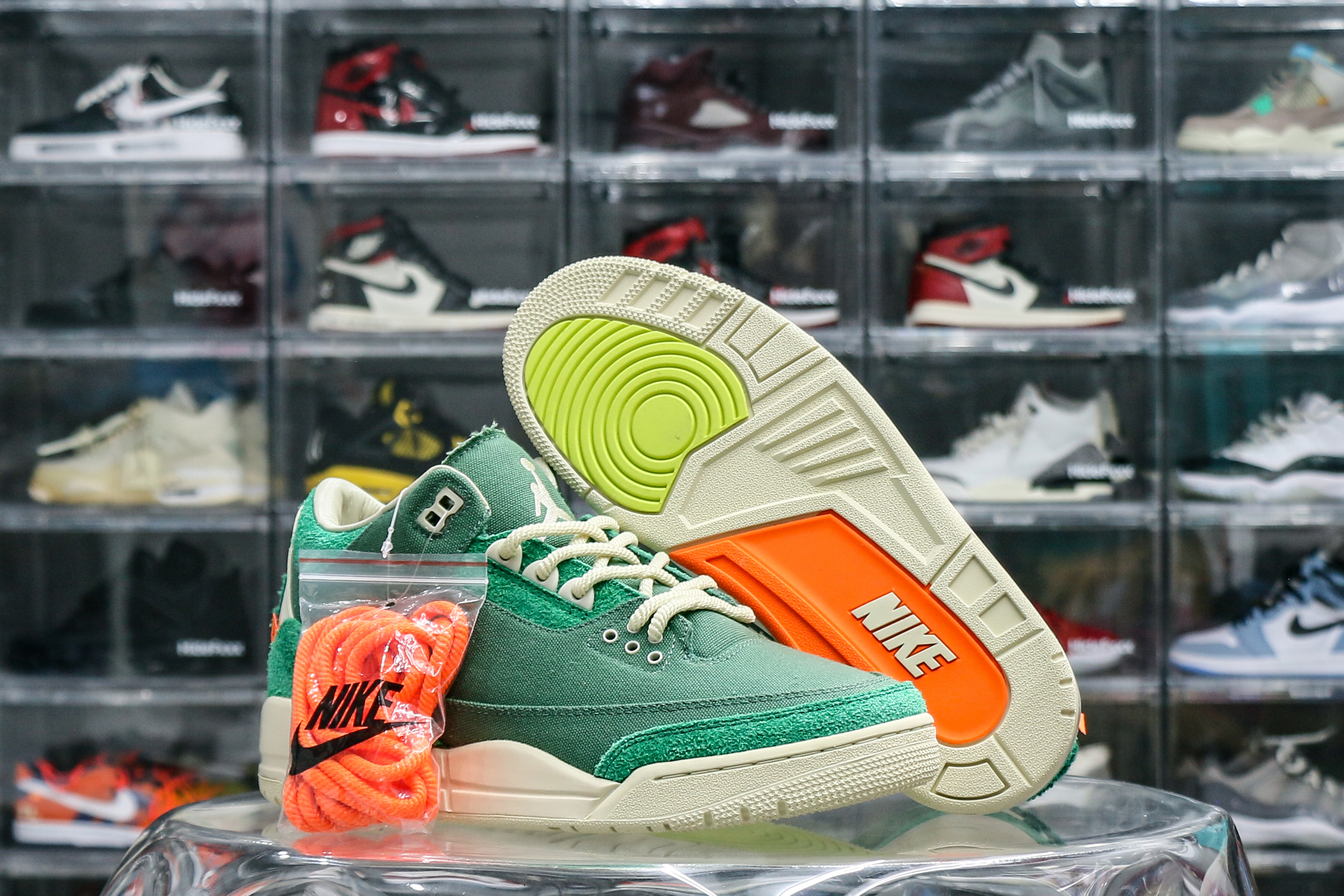 Nina Chanel Abney X Wmns Jordan 3 Retro SP Bicoastal