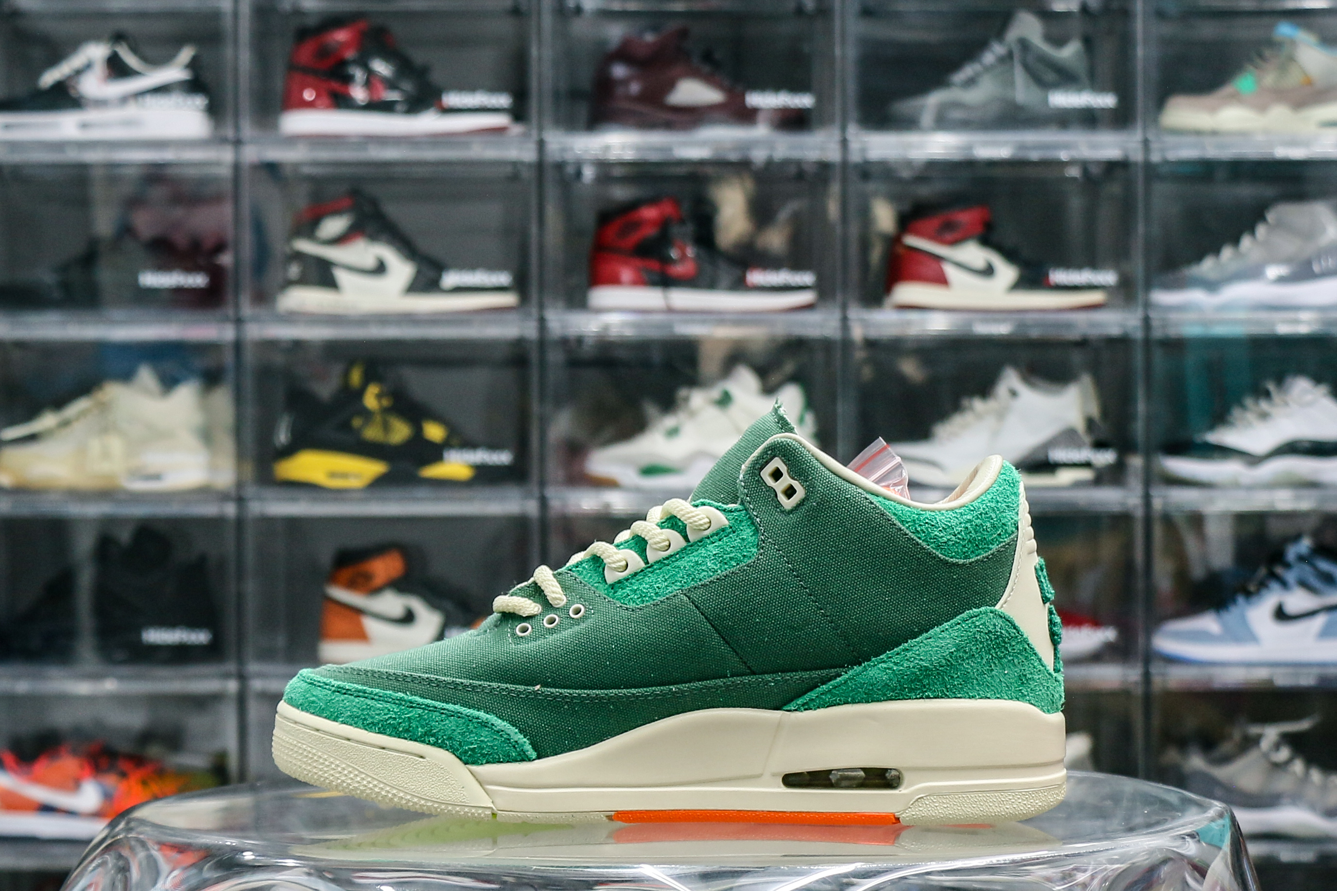 Nina Chanel Abney X Wmns Jordan 3 Retro SP Bicoastal