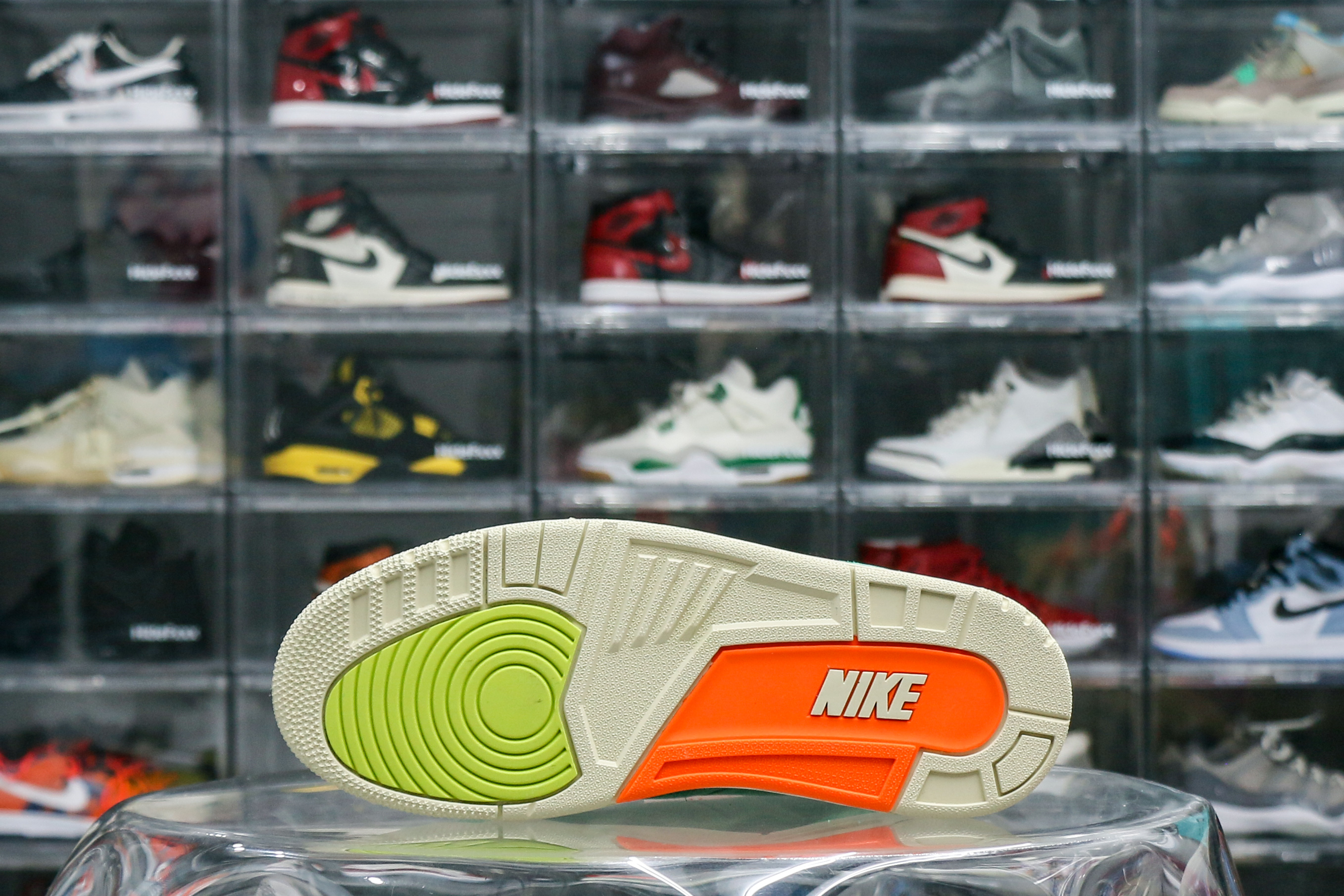 Nina Chanel Abney X Wmns Jordan 3 Retro SP Bicoastal