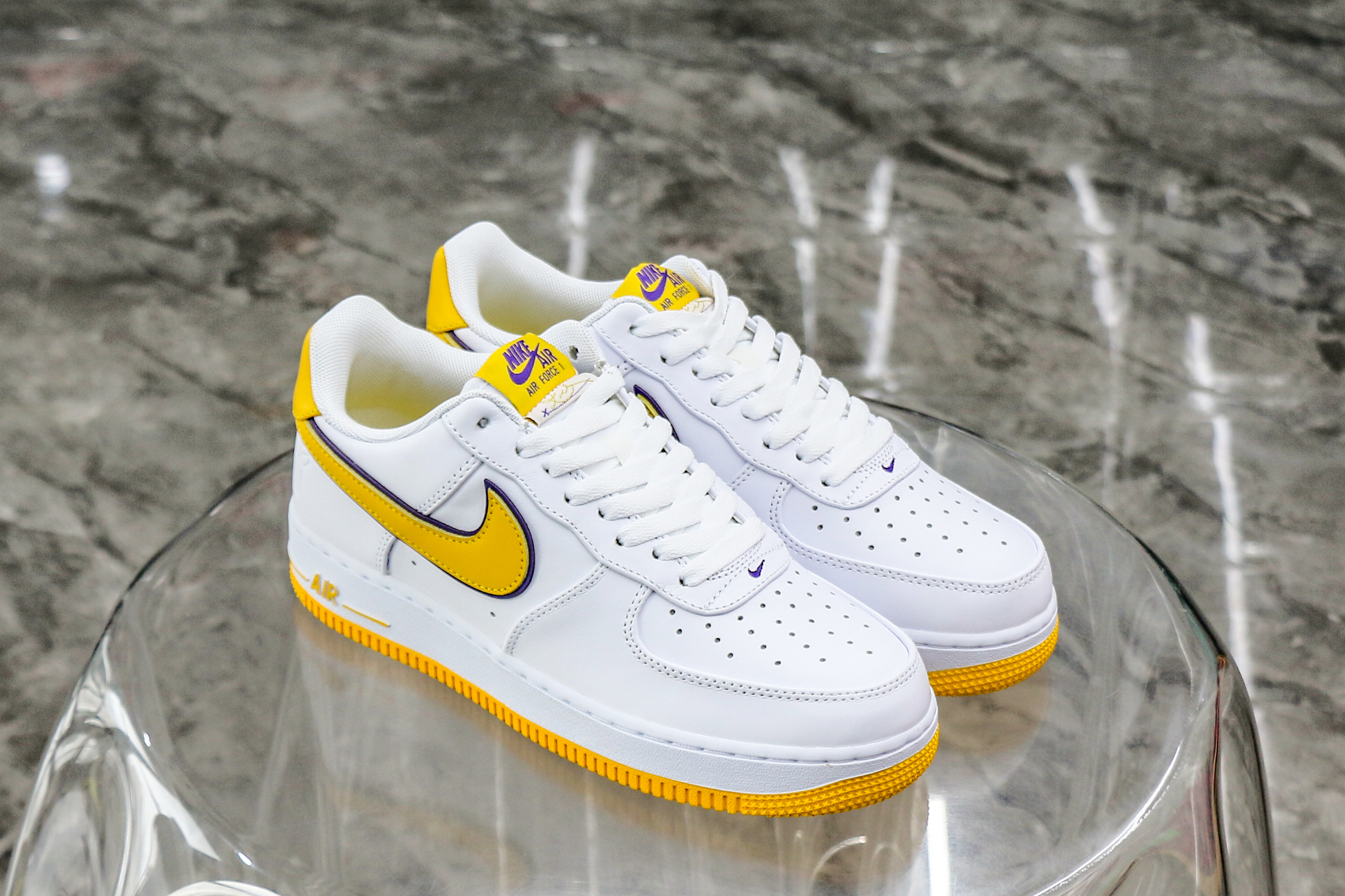 Nike Air Force 1 Low Retro QS Kobe Bryant Lakers Home（Ln5 A1）