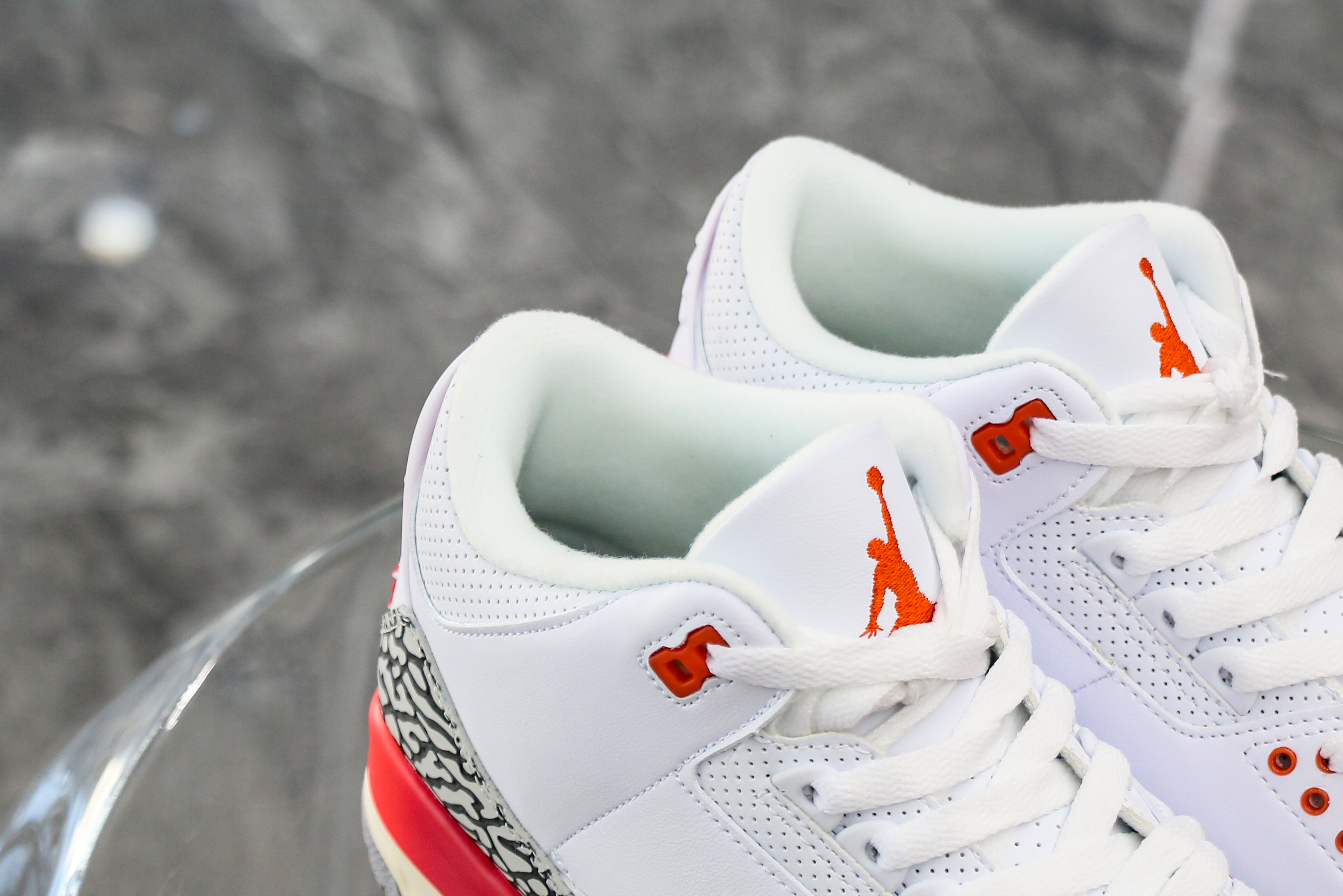Air Jordan 3 Retro Georgia Peach 2024