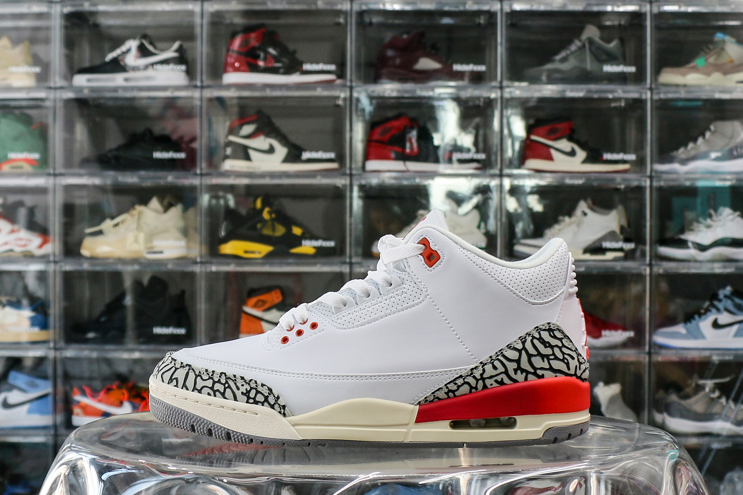 Air Jordan 3 Retro Georgia Peach 2024