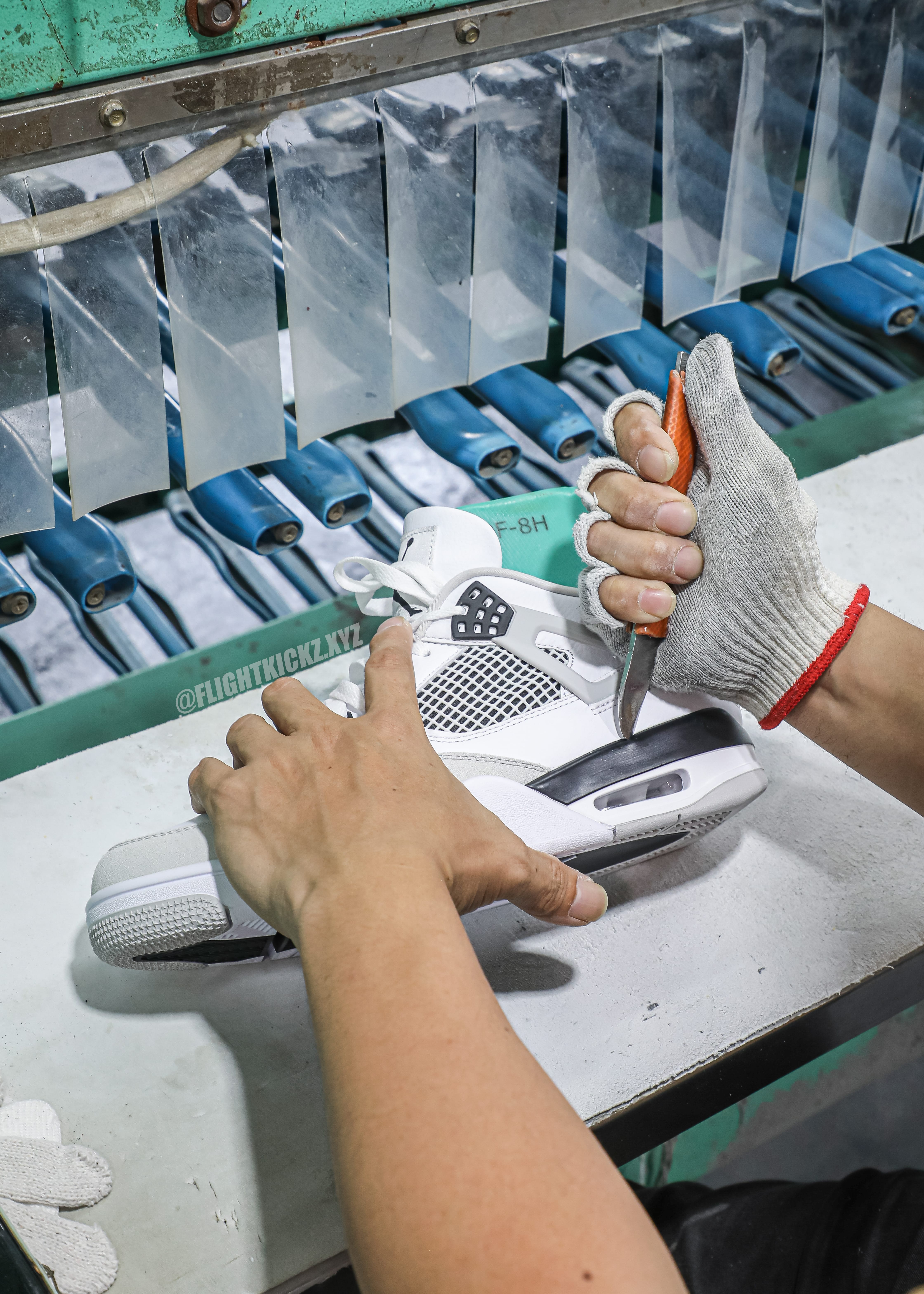 Jordan 4 Retro Military Black(LN5 A1 Batch)