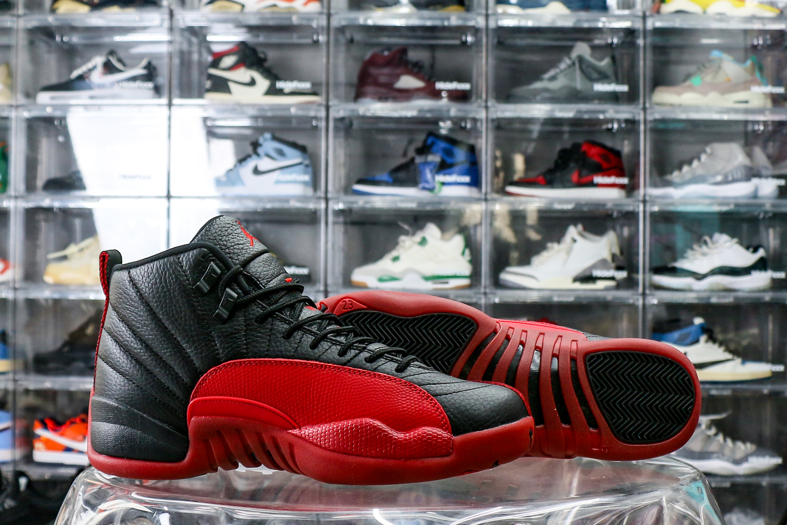 Air Jordan 12 Retro Flu Game 2025 (Ln5 A1)