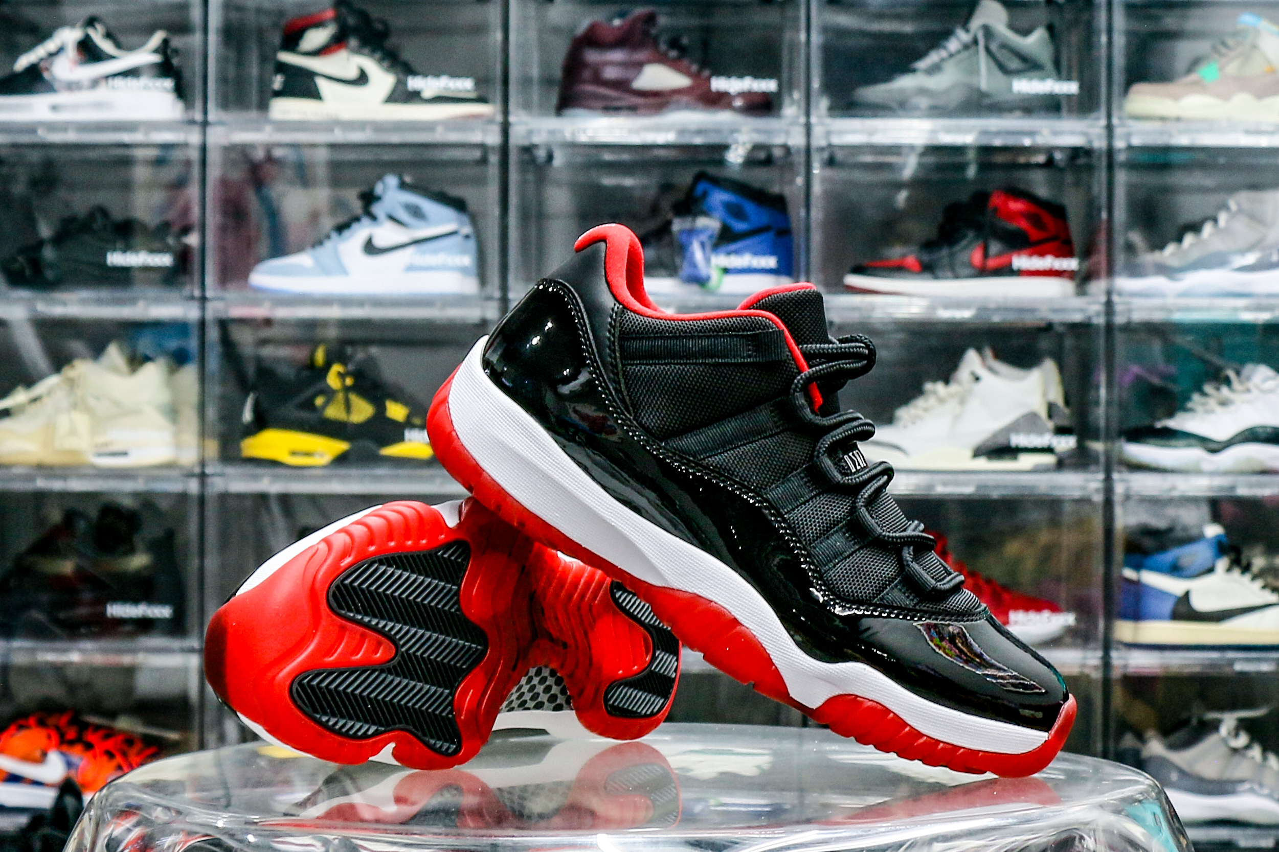 Air Jordan 11 Retro Bred Low 2015