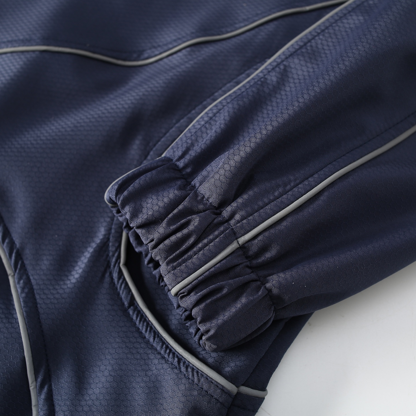 Supreme FW24 WEEK11 Reflective Piping Pullover 3M