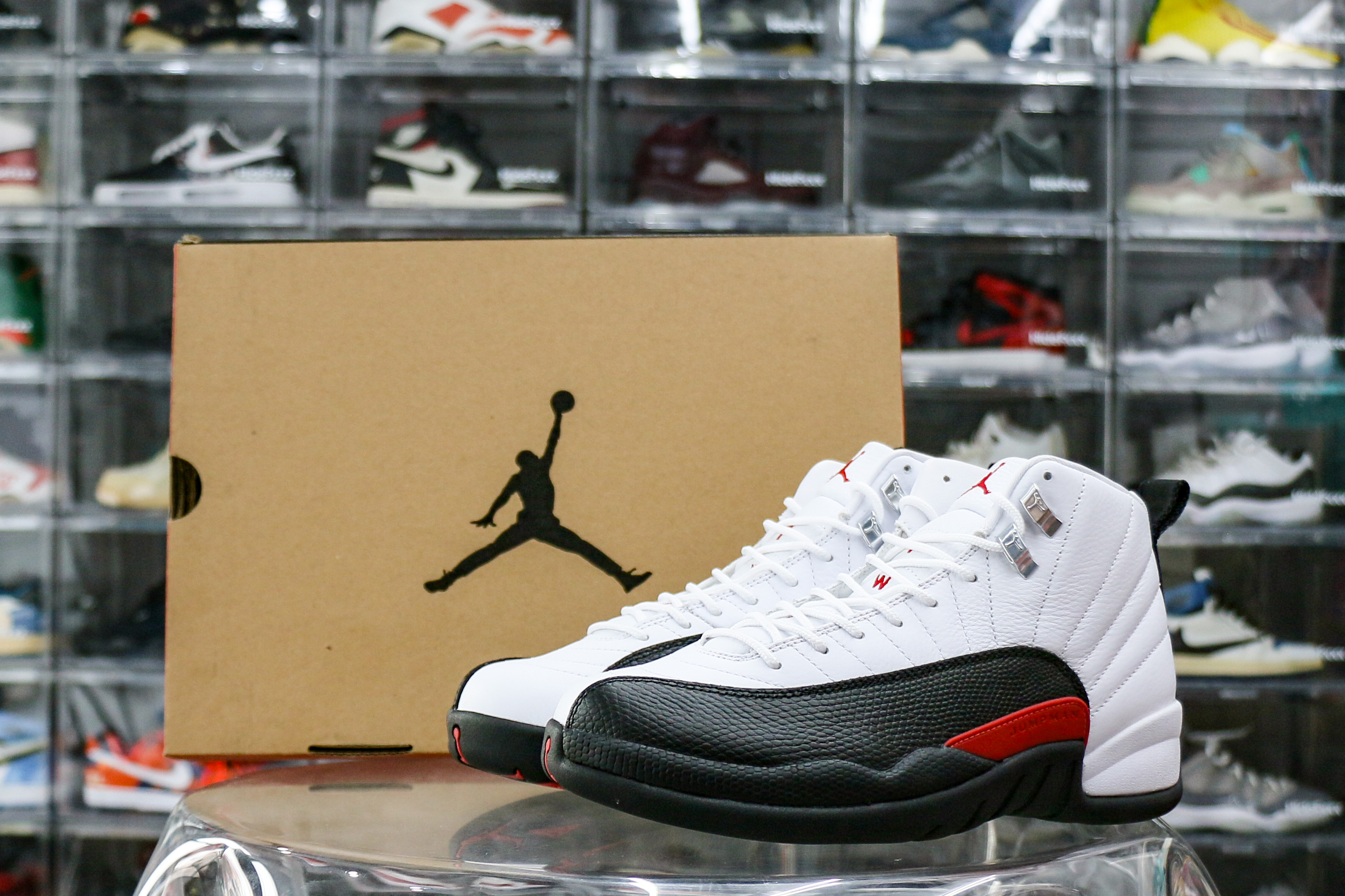 Jordan 12 Retro Taxi Flip 2024