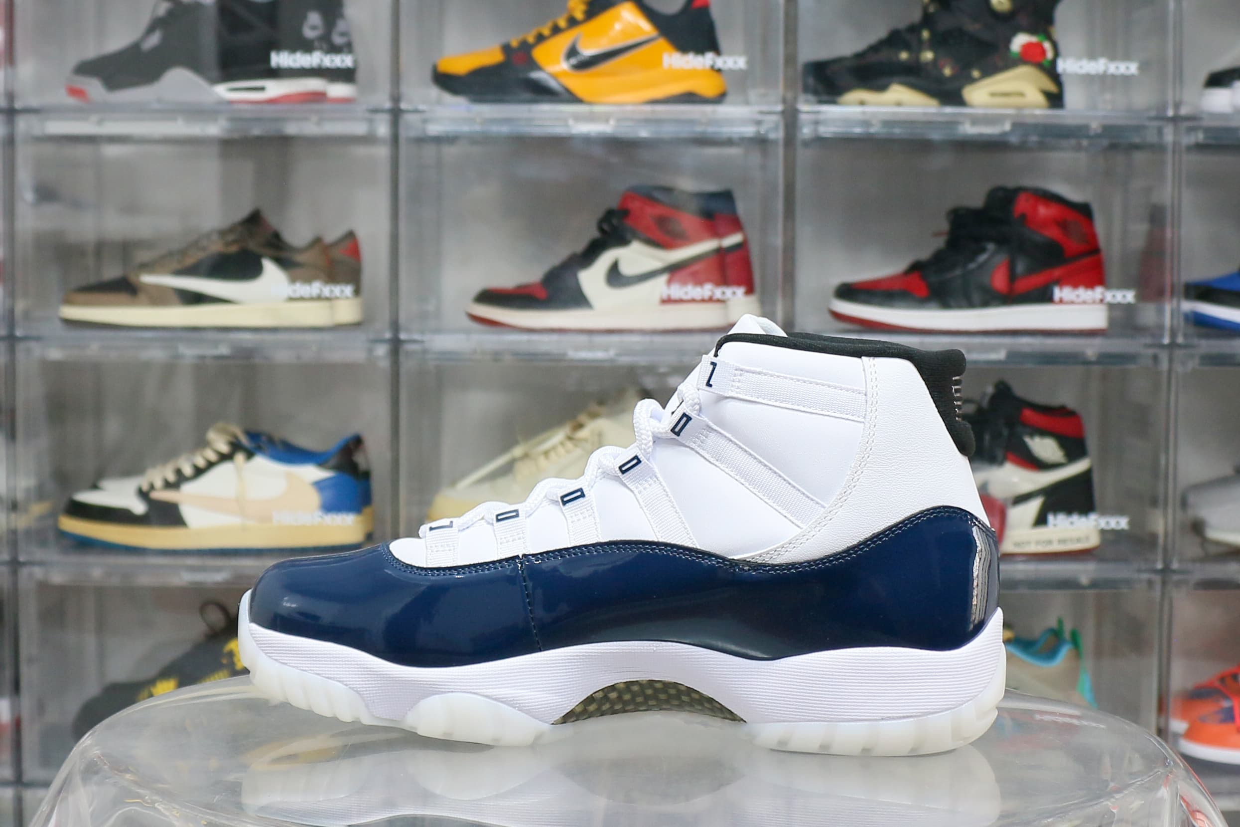 Air Jordan 11 Retro Rare Air 2025