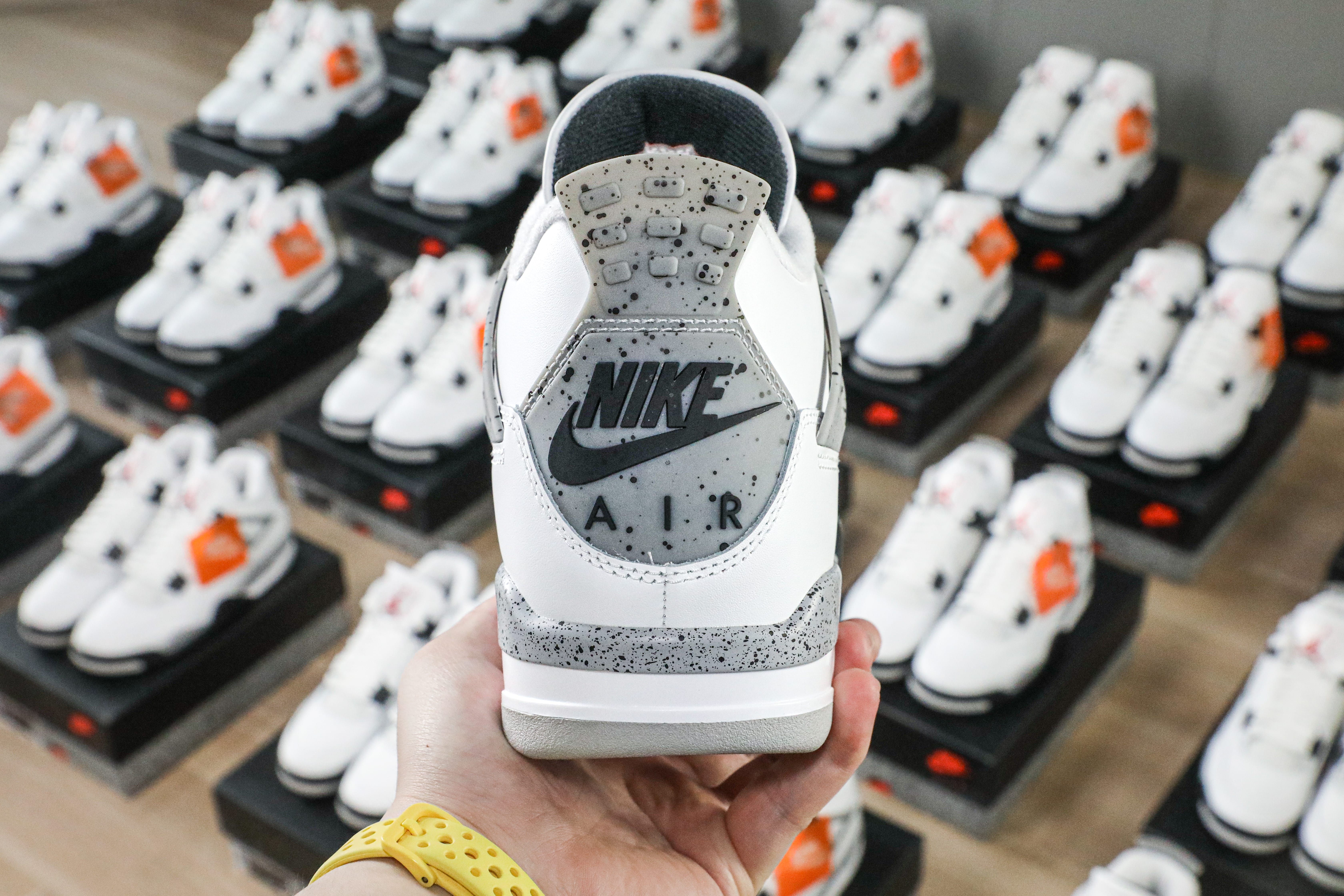 Air Jordan 4 Retro OG ‘White Cement’ 2025 (Ln5 A1)